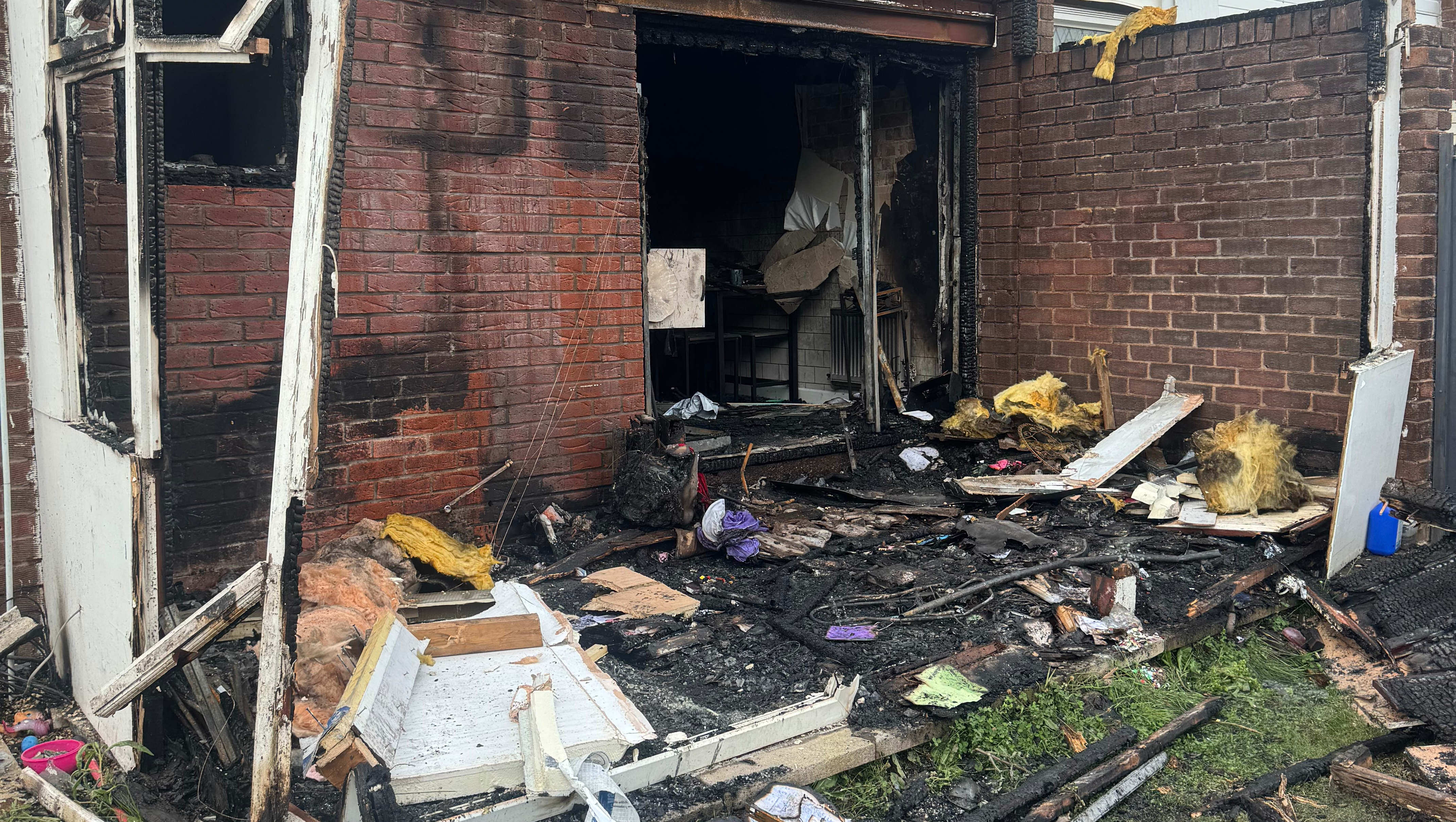 Single mother of 3 left homeless after house fire. photo