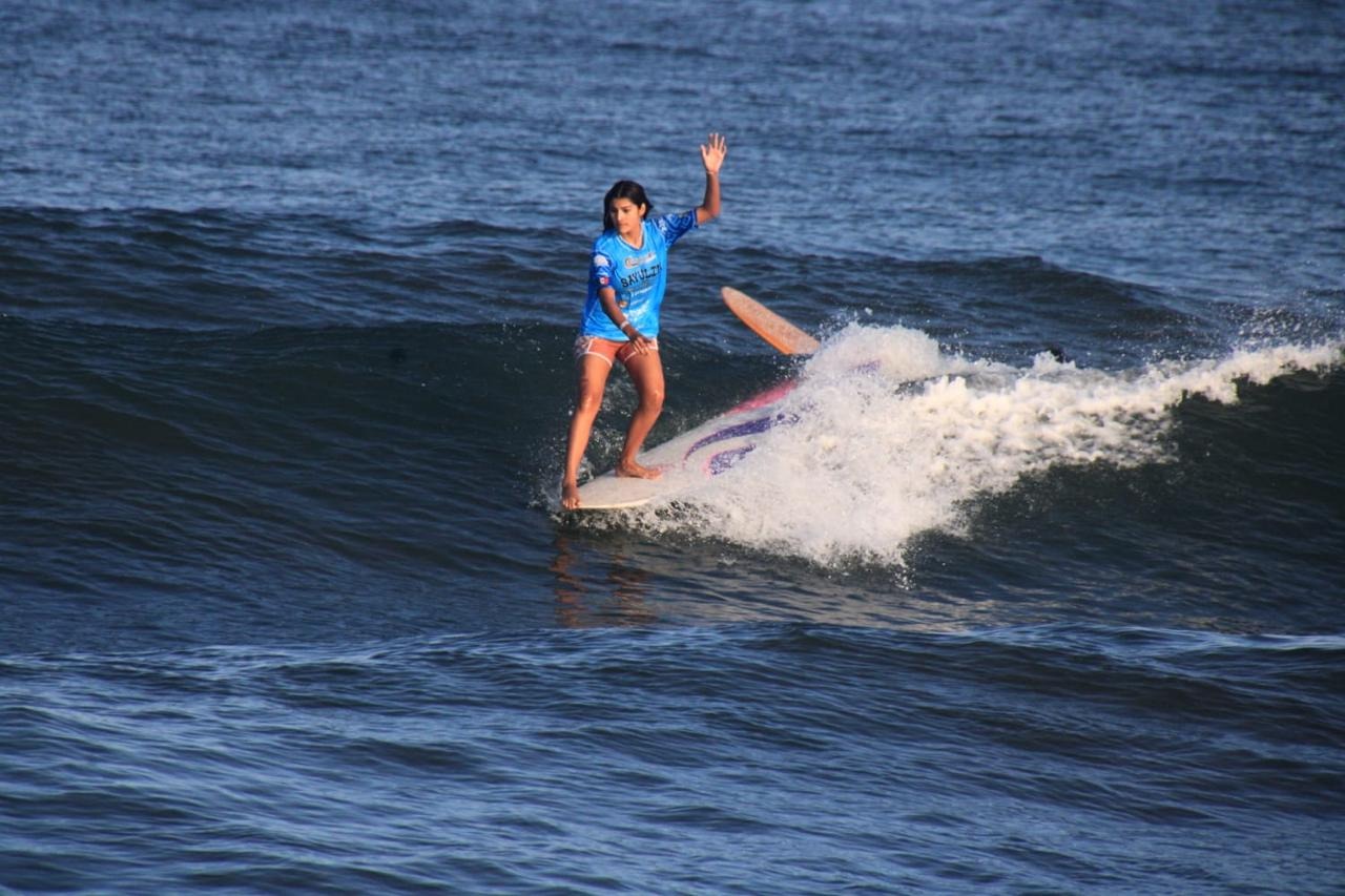 Foto de la campaña Apoyame en mis competencias internacionales de surfing, 6 de 8