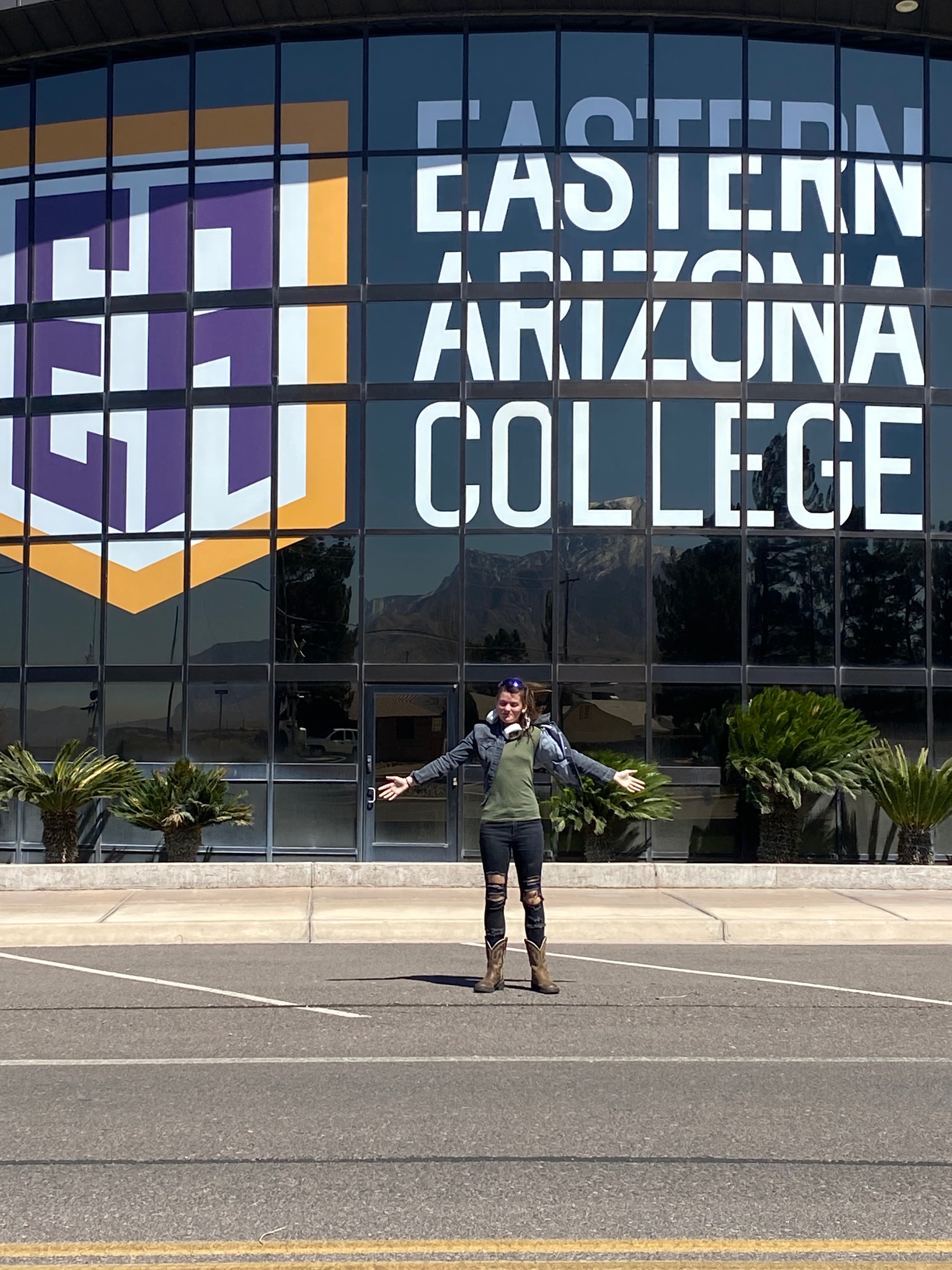 Help a 2025 Grad Reach Dream College campaign photo, 2 of 4