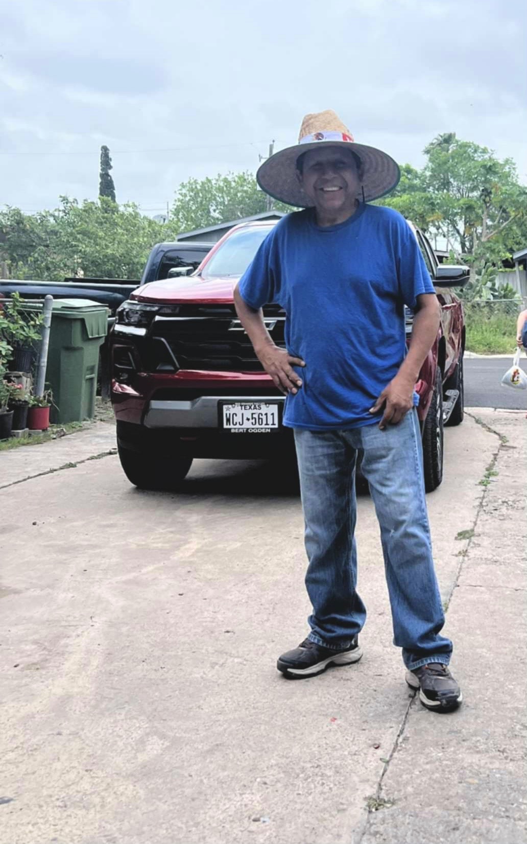 En memoria de mi tío Sixto y salud de mi tia Luisa by Norma Salazar  gofundme donation