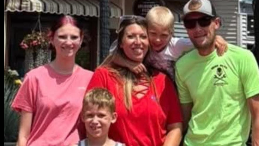 <h1>Support Andrea’s Family After Her Passing<span class="hidden-full-title" style="display:none;"> ❤️ by Denise Spencer</span></h1>