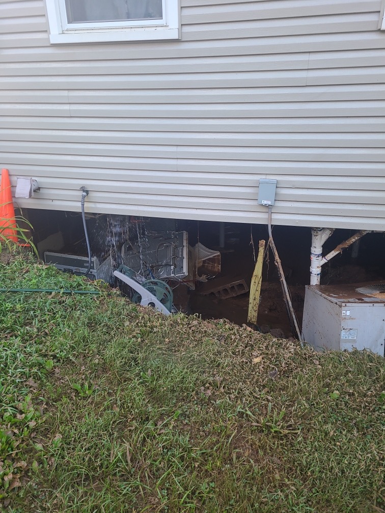 Help a Single Mom Rebuild After Storm campaign photo, 6 of 7