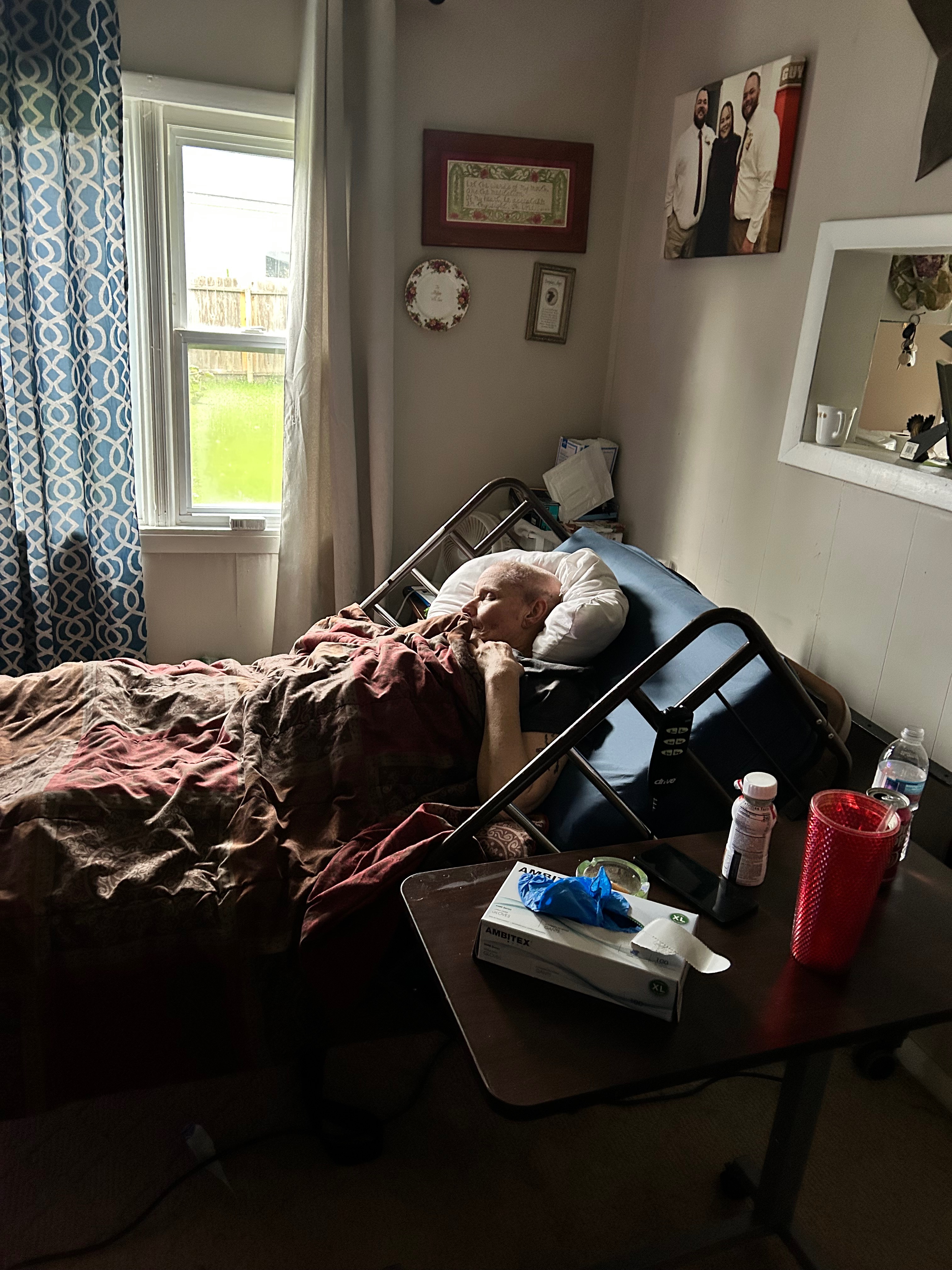 Help Kelli Collins in Her Final Days campaign photo, 2 of 8