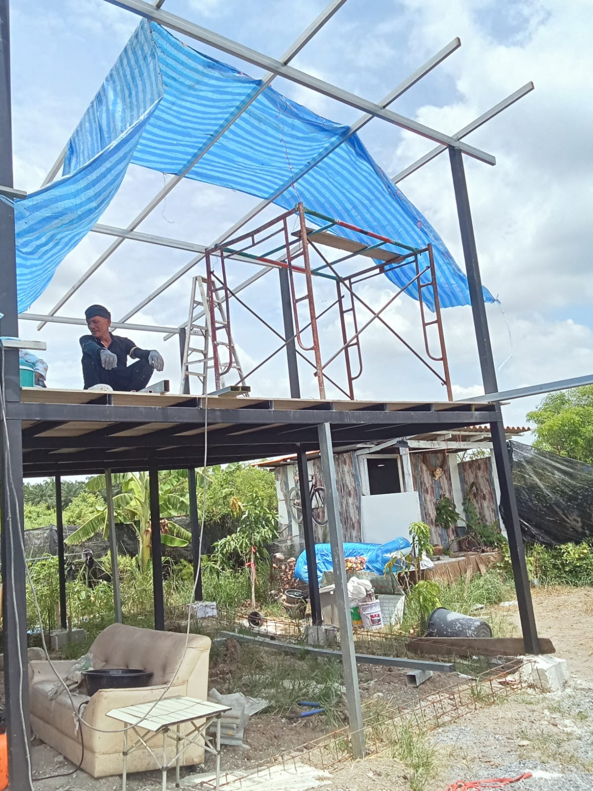 Building tiny house  campaign photo, 4 of 6