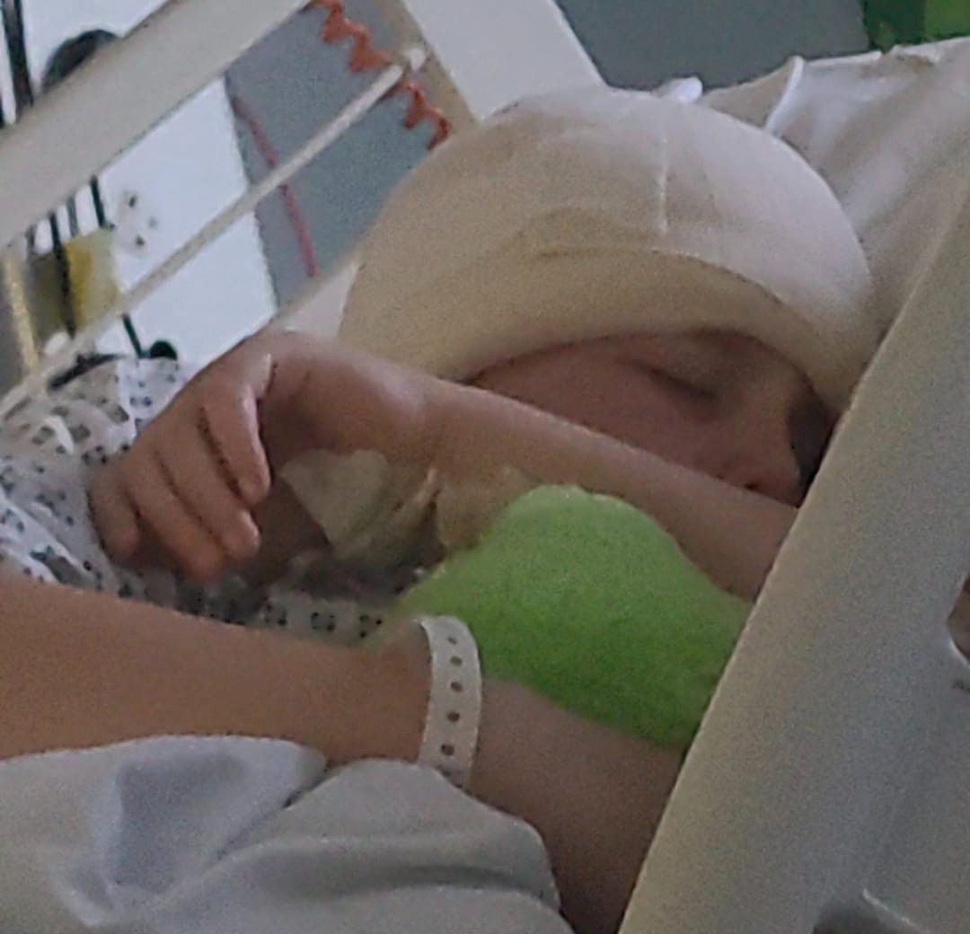 8 Year Old Little Warrior Eoghan o Reilly treatment support campaign photo, 2 of 5