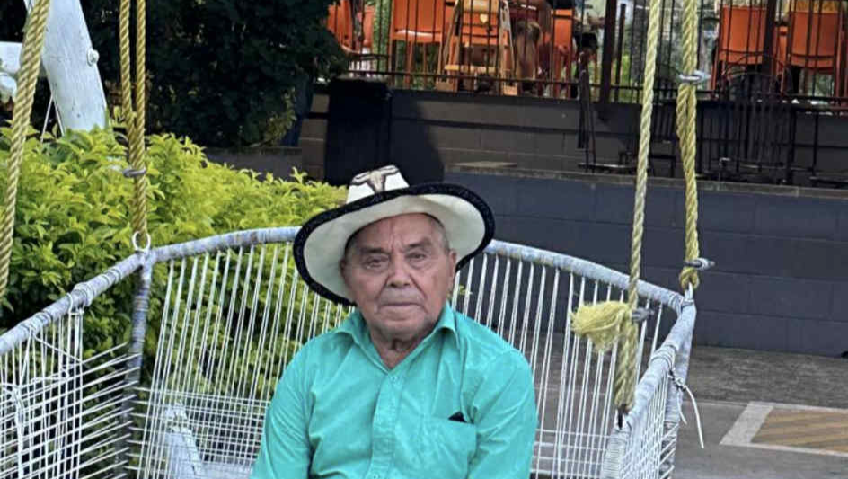 <h1>Ayuda a Sandra a enterrar a su padre<span class="hidden-full-title" style="display:none;"> ❤️ by Maria Sandra Arevalo</span></h1>