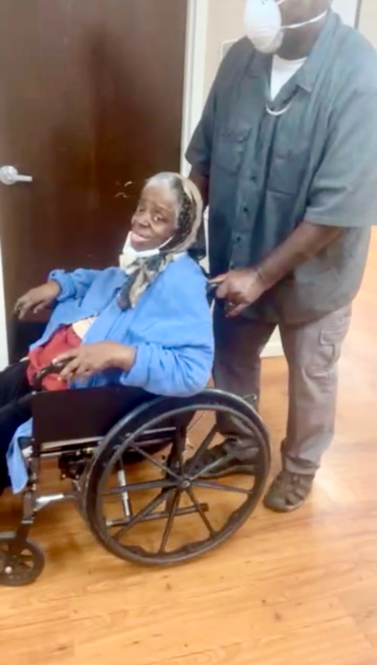 Help Relocate a beloved Ms. O to Safety campaign photo, 5 of 6