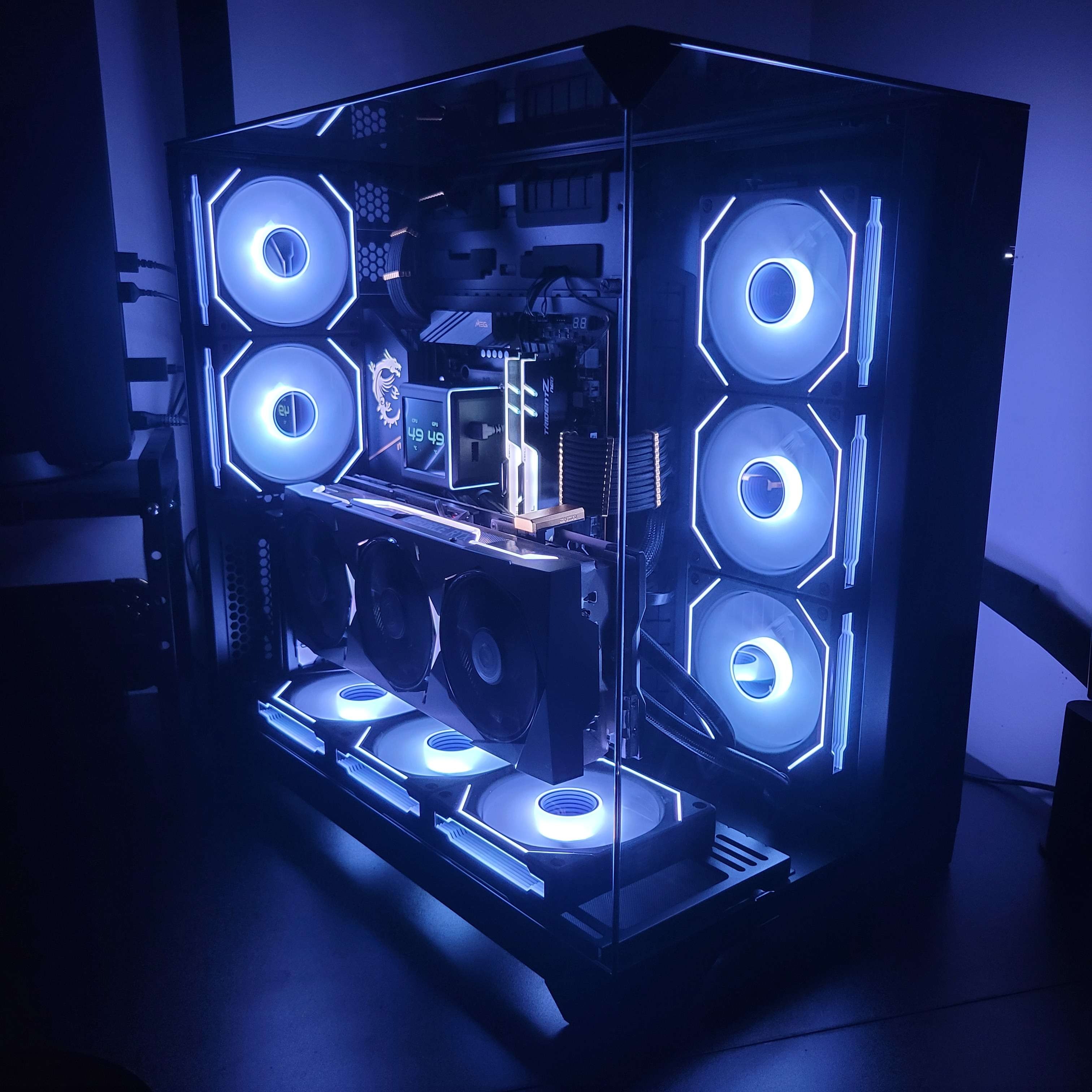 Extra PC voor upgrade van de stream & voor HQ content. campaign photo, 4 of 5