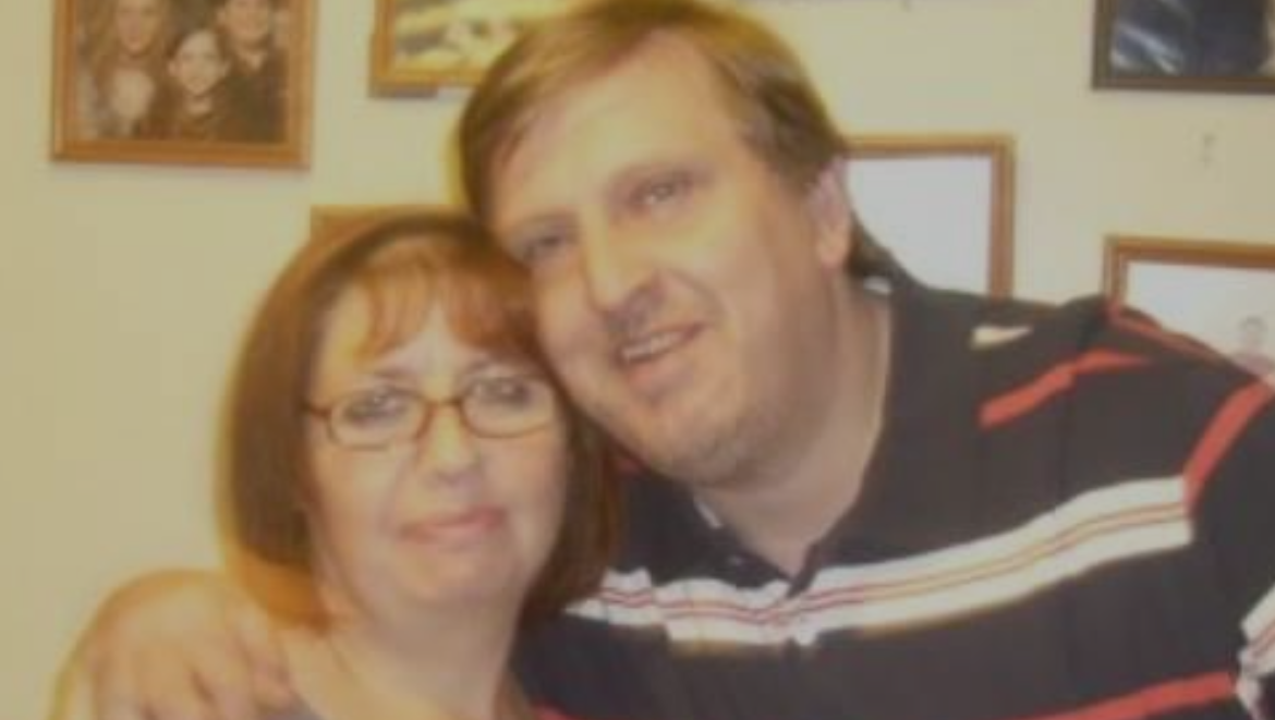 <h1>Help us put our dad to rest.<span class="hidden-full-title" style="display:none;"> ❤️ by Sarah Hicks</span></h1>