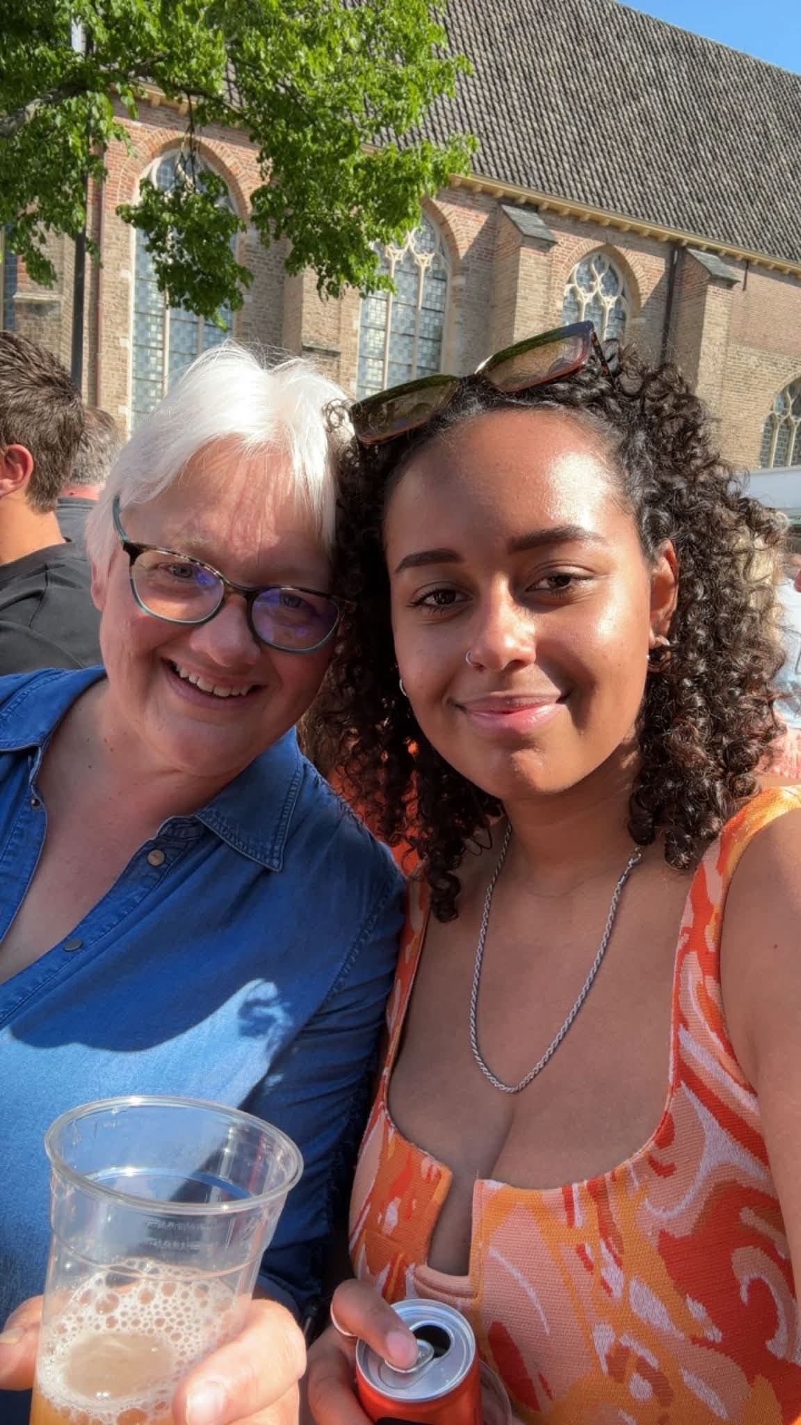 Help Mieke bij een waardig afscheid van haar dochter Merel campaign photo, 2 of 3