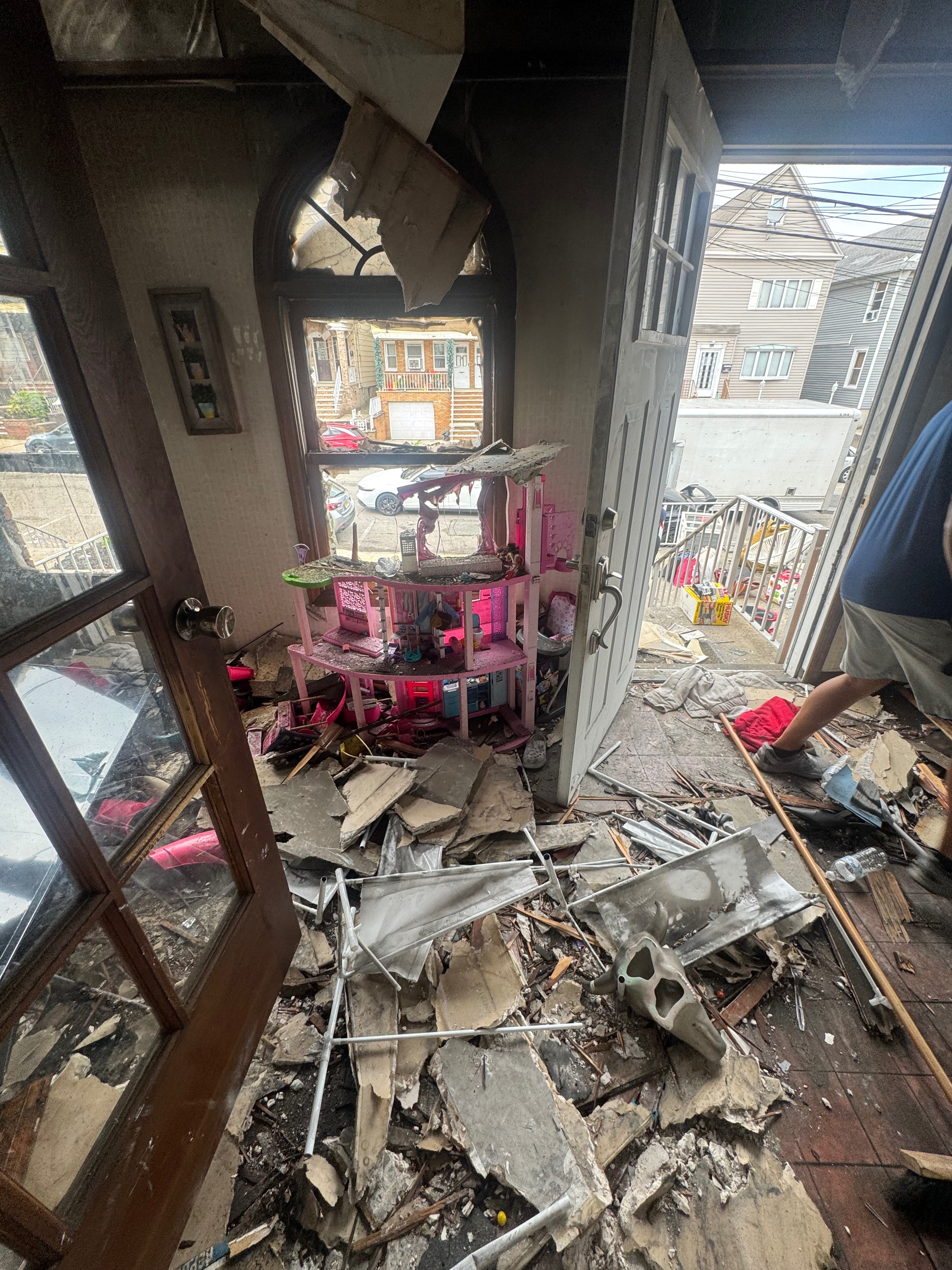Support Mayda's Family After Devastating Fire campaign photo, 5 of 8