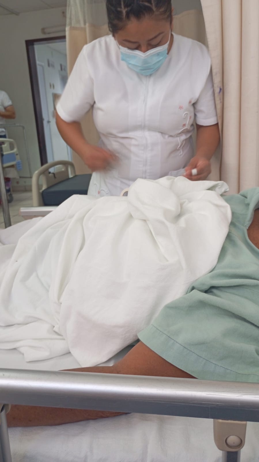 Aid Needed for Cris' Mother in Crisis campaign photo, 4 of 7