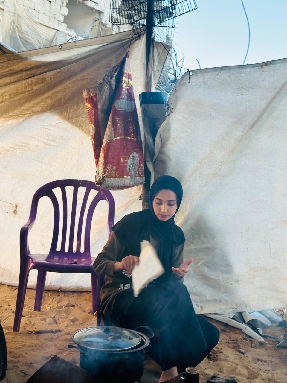 Aid Zulfa's Family After War's Devastation campaign photo, 7 of 8