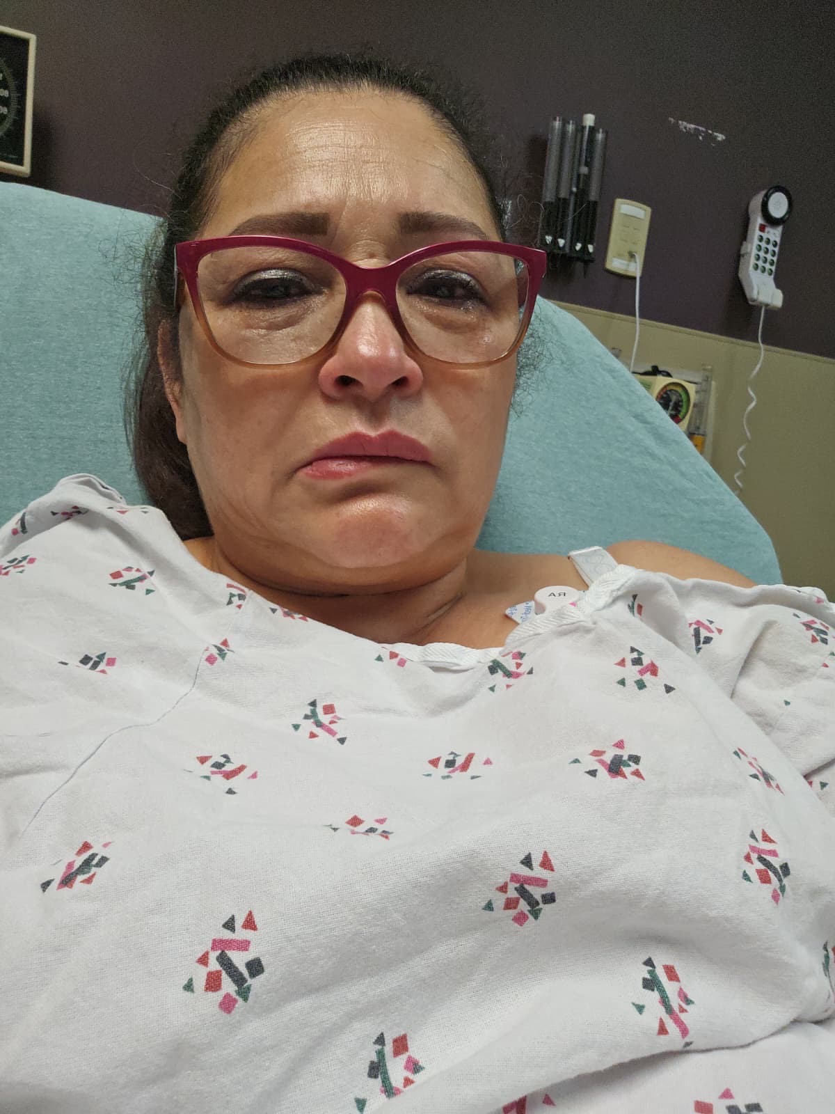 Support Beatriz H. Lopera's Medical Recovery campaign photo, 2 of 7