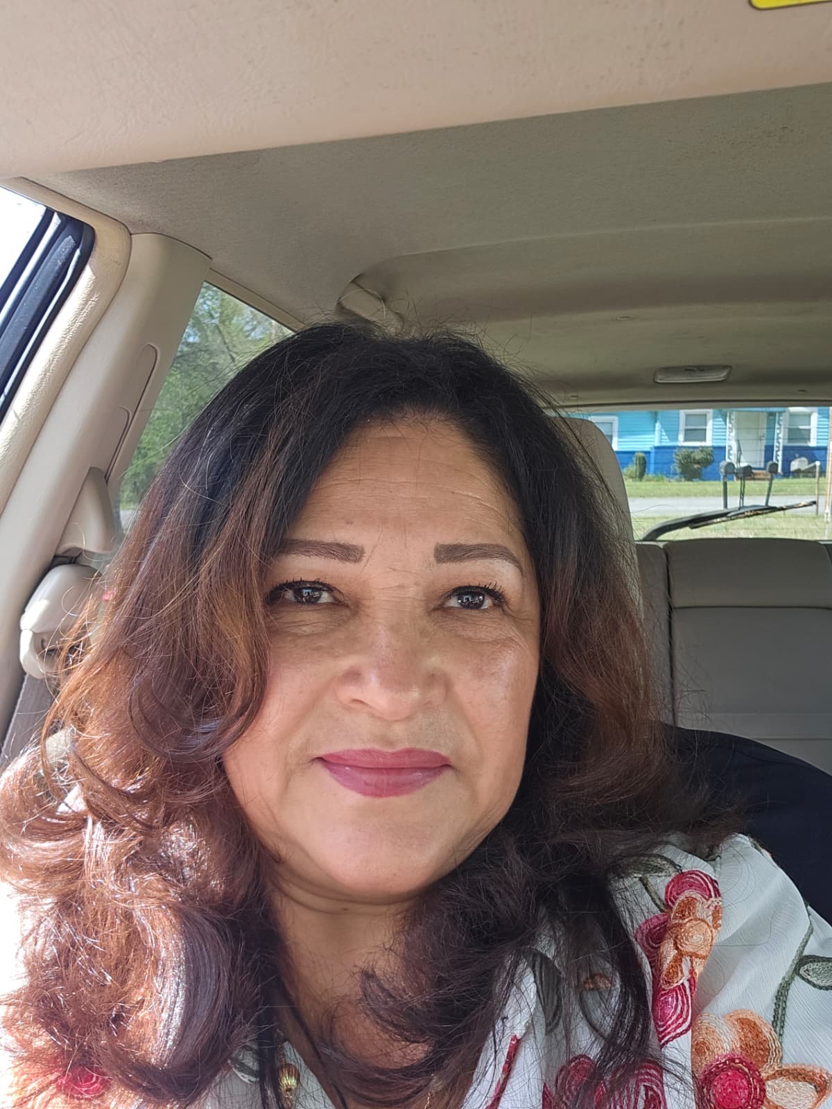 Support Beatriz H. Lopera's Medical Recovery campaign photo, 4 of 7