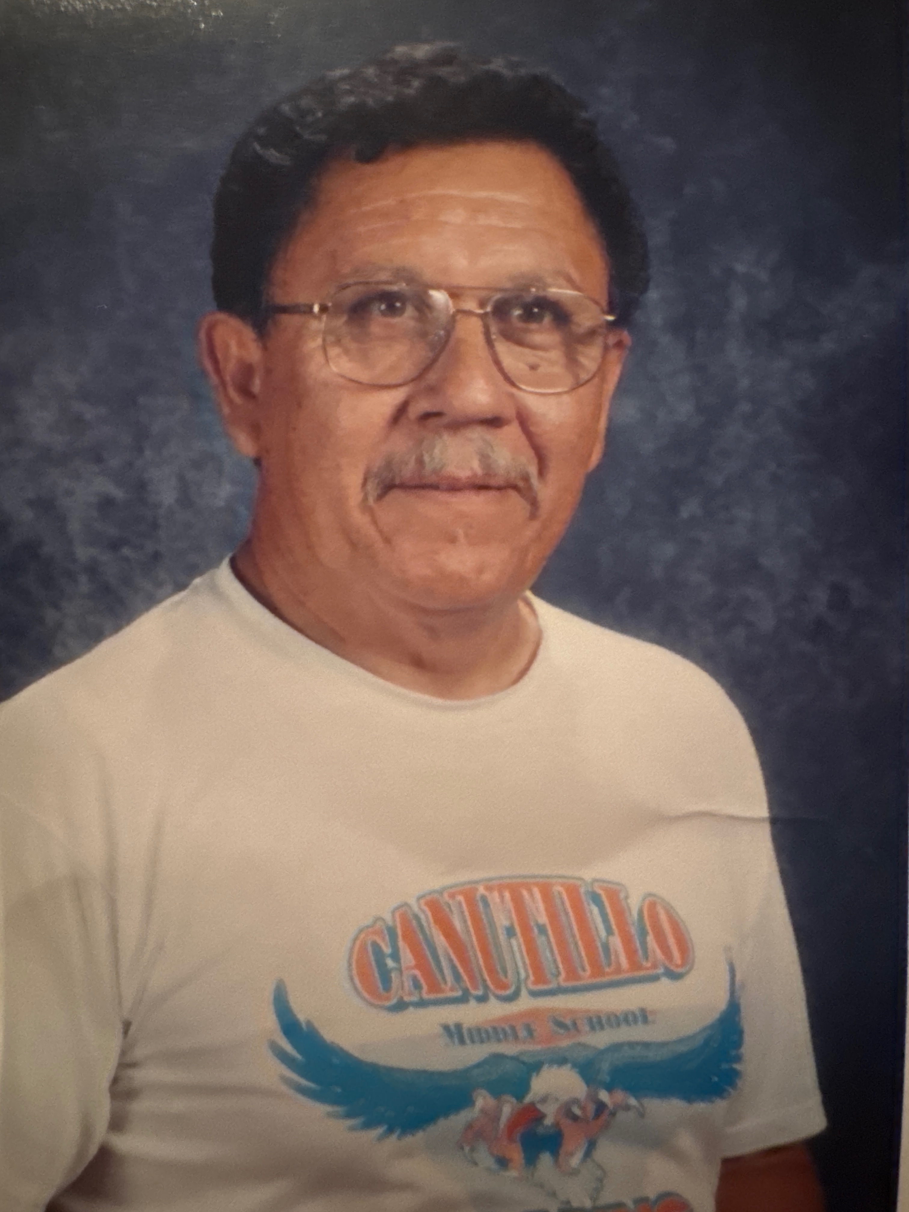 Support for Hilario De La Rosa's Family campaign photo, 2 of 4