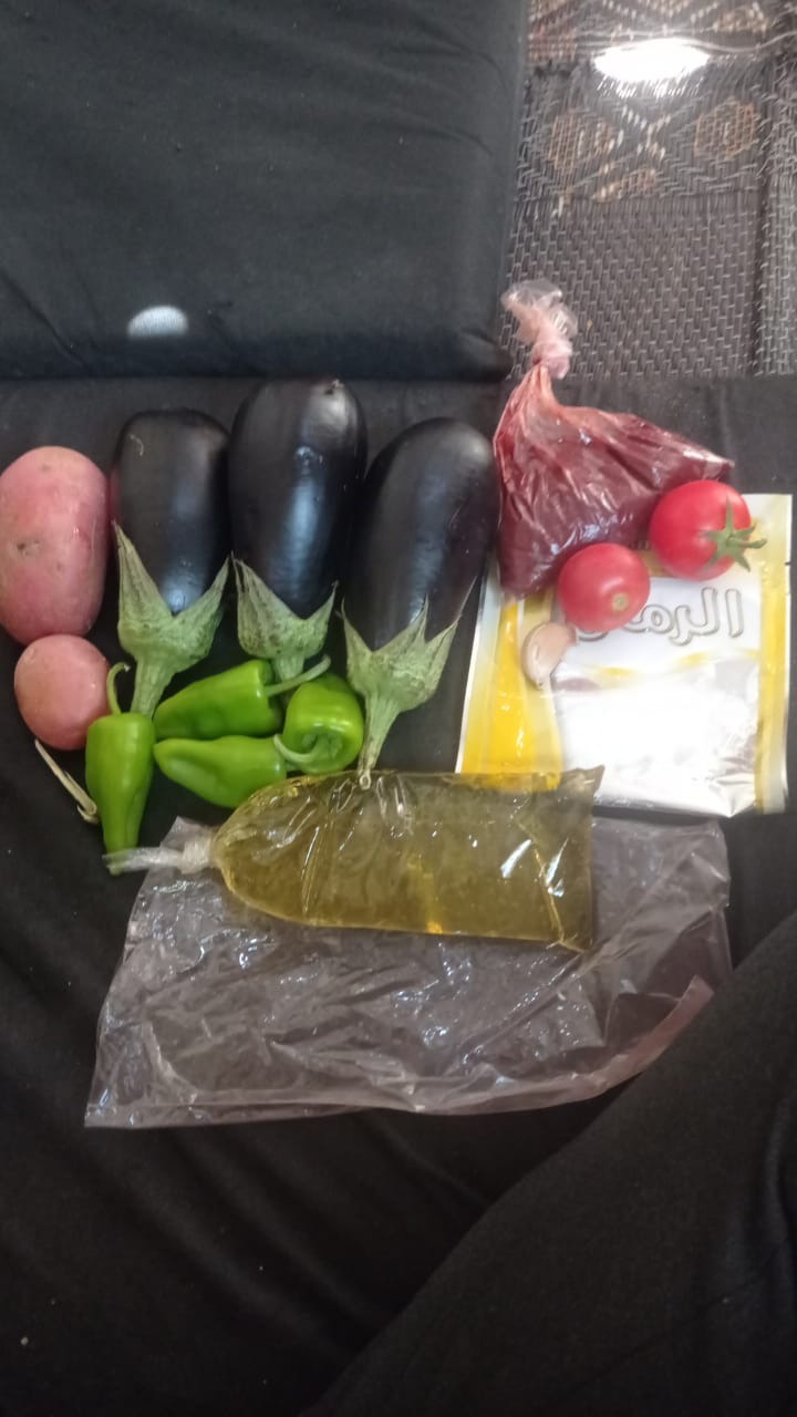 Help me and my children get food campaign photo, 2 of 7