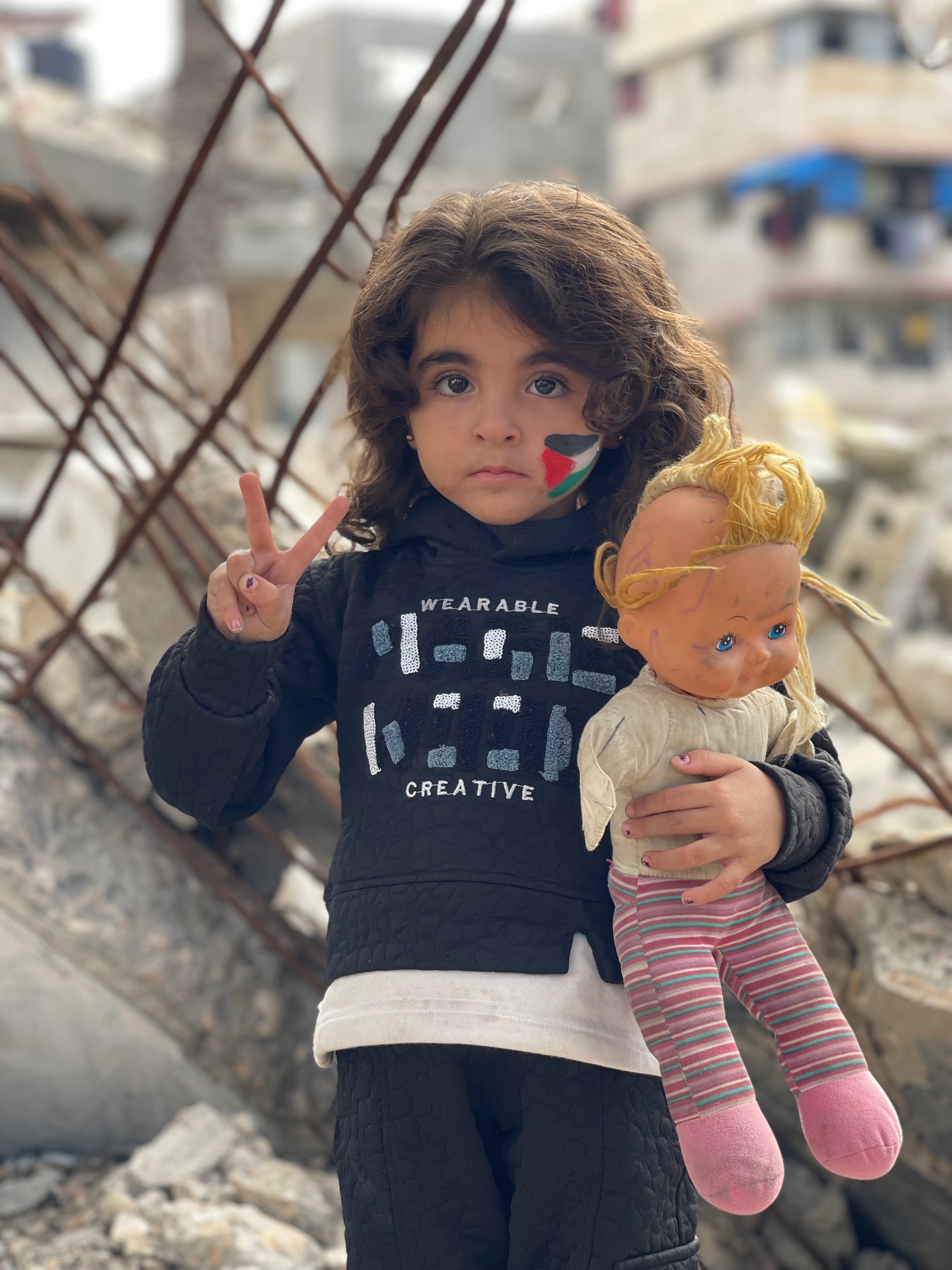 Help Rahaf, a child from Gaza, and her family. campaign photo, 7 of 8