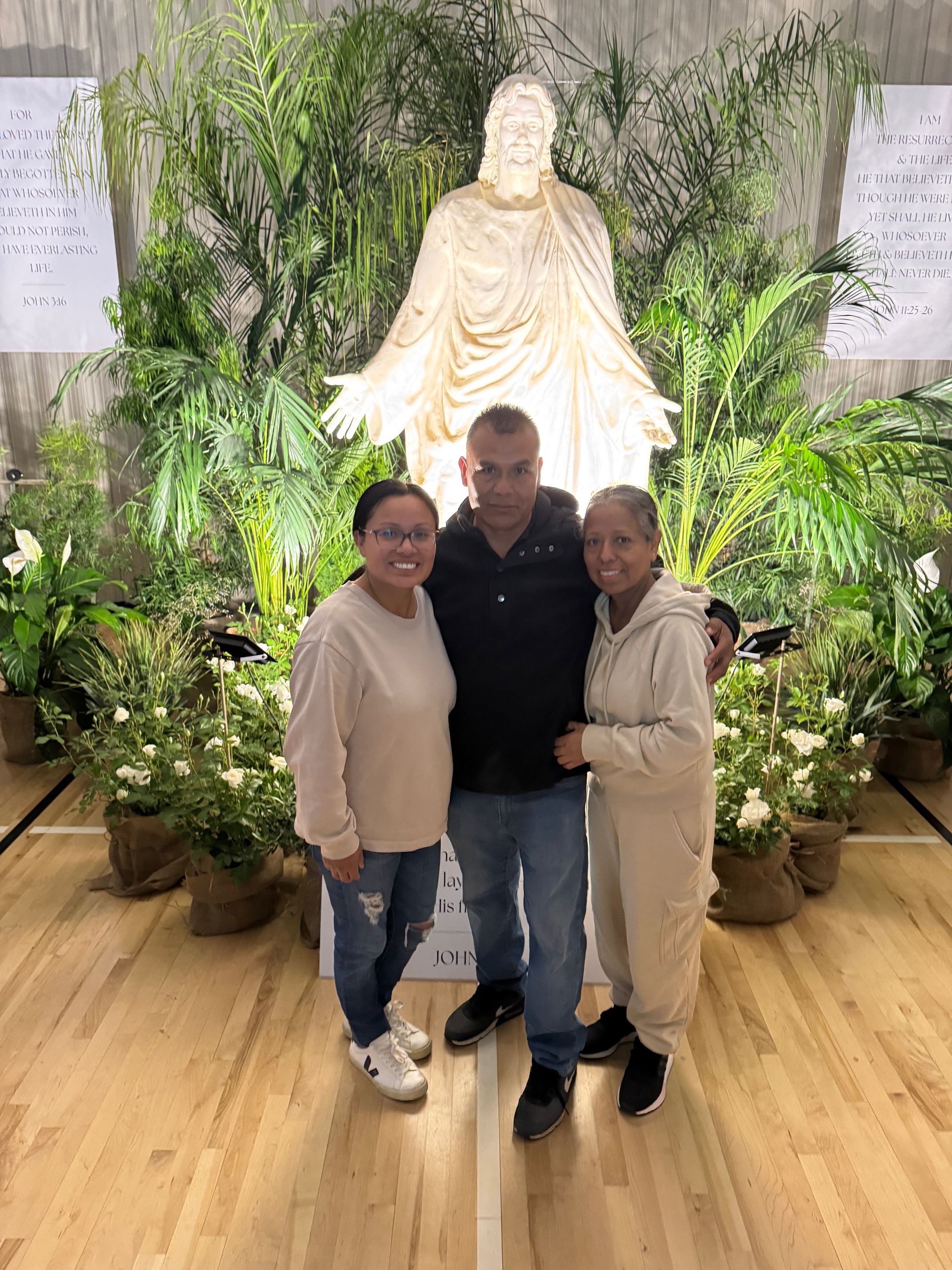 Help Isabel Tocohua's Family in Their Time of Need campaign photo, 2 of 4