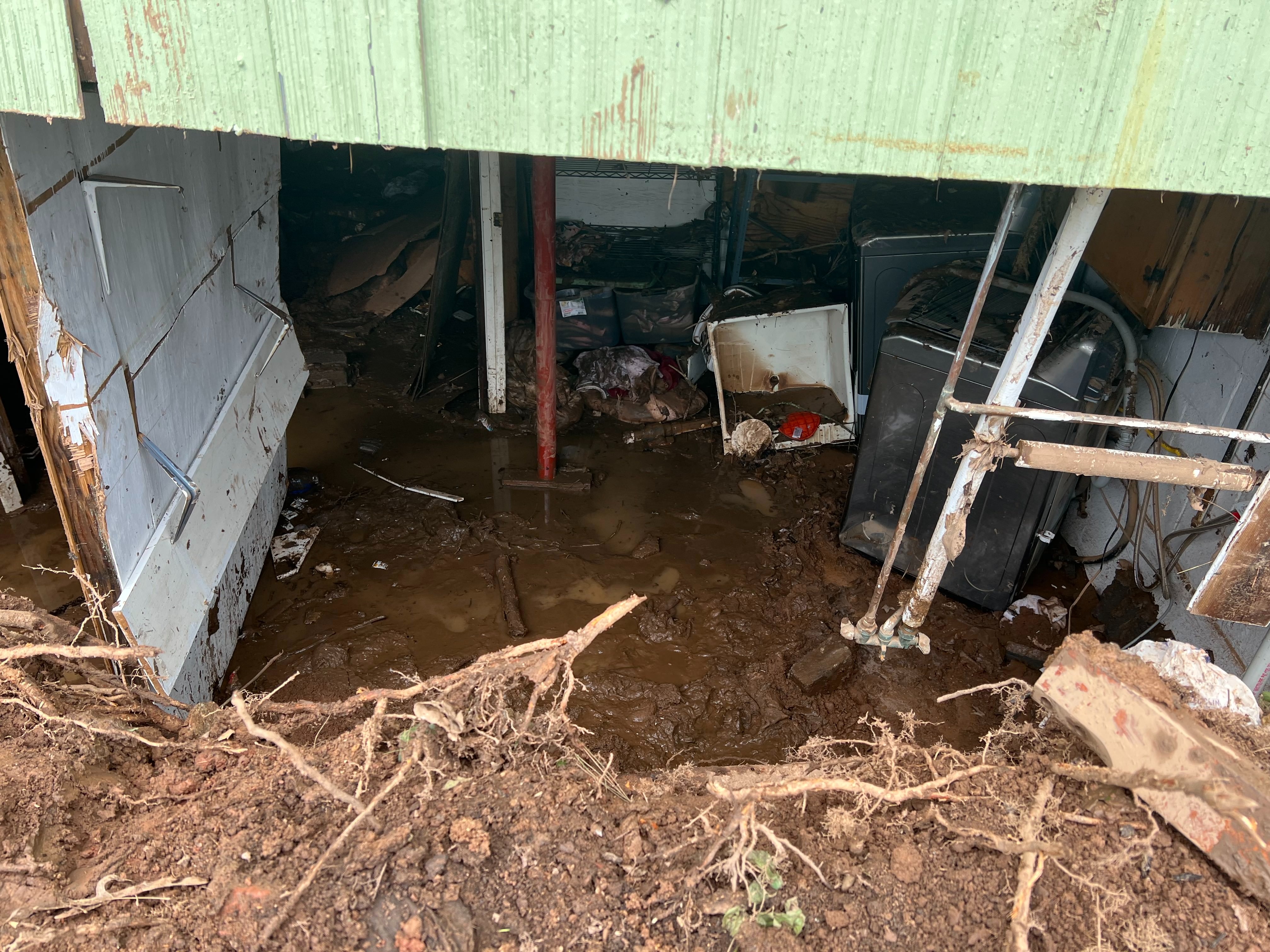Support Leonardo and Myriam After Flood campaign photo, 7 of 8