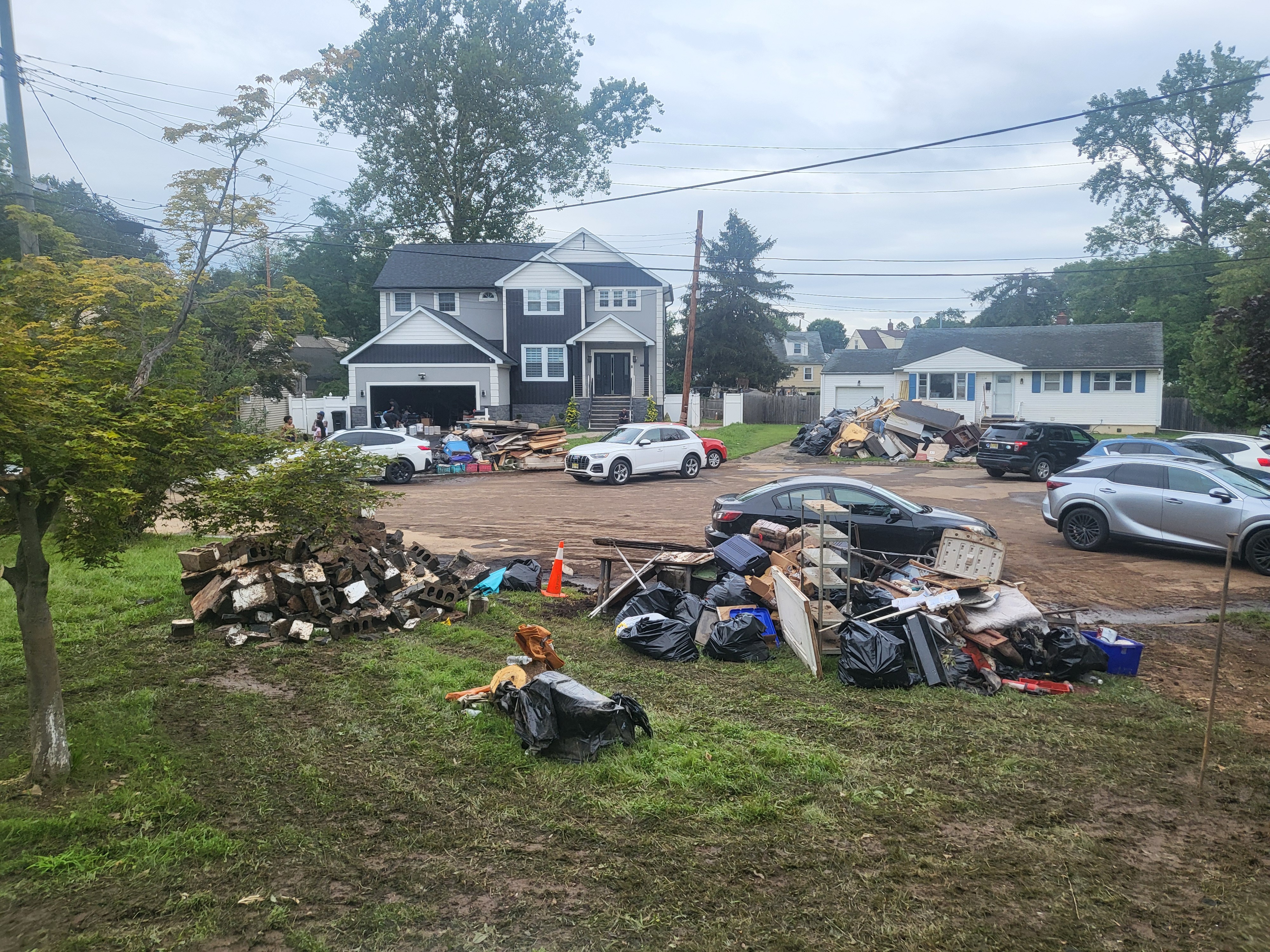 Support Leonardo and Myriam After Flood campaign photo, 2 of 8