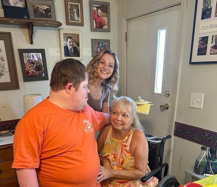 Support Anabel After Losing Her Mom campaign photo, 2 of 4