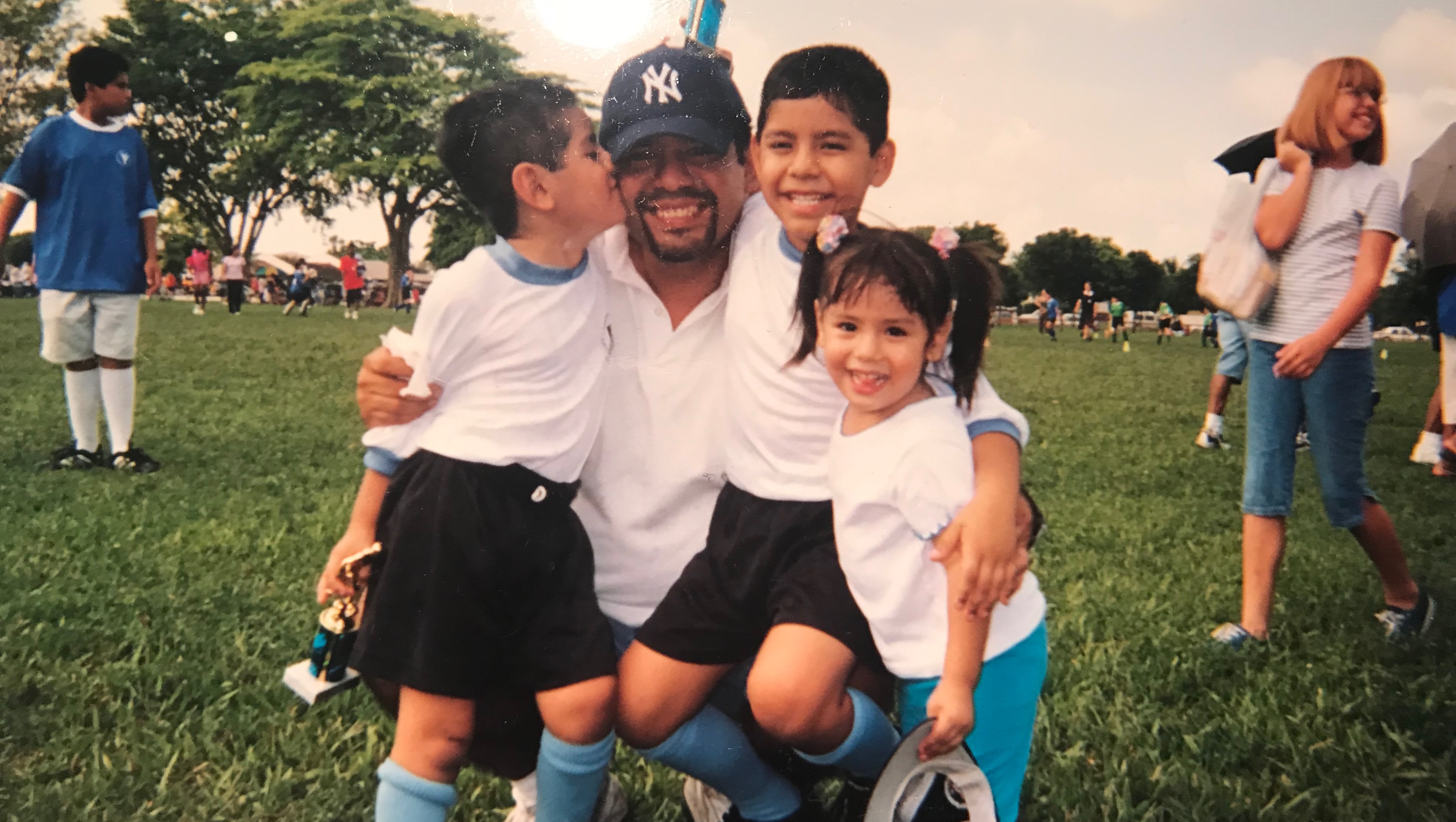<h1>Support Fernando Canales’ Funeral<span class="hidden-full-title" style="display:none;"> ❤️ by Melissa Canales</span></h1>
