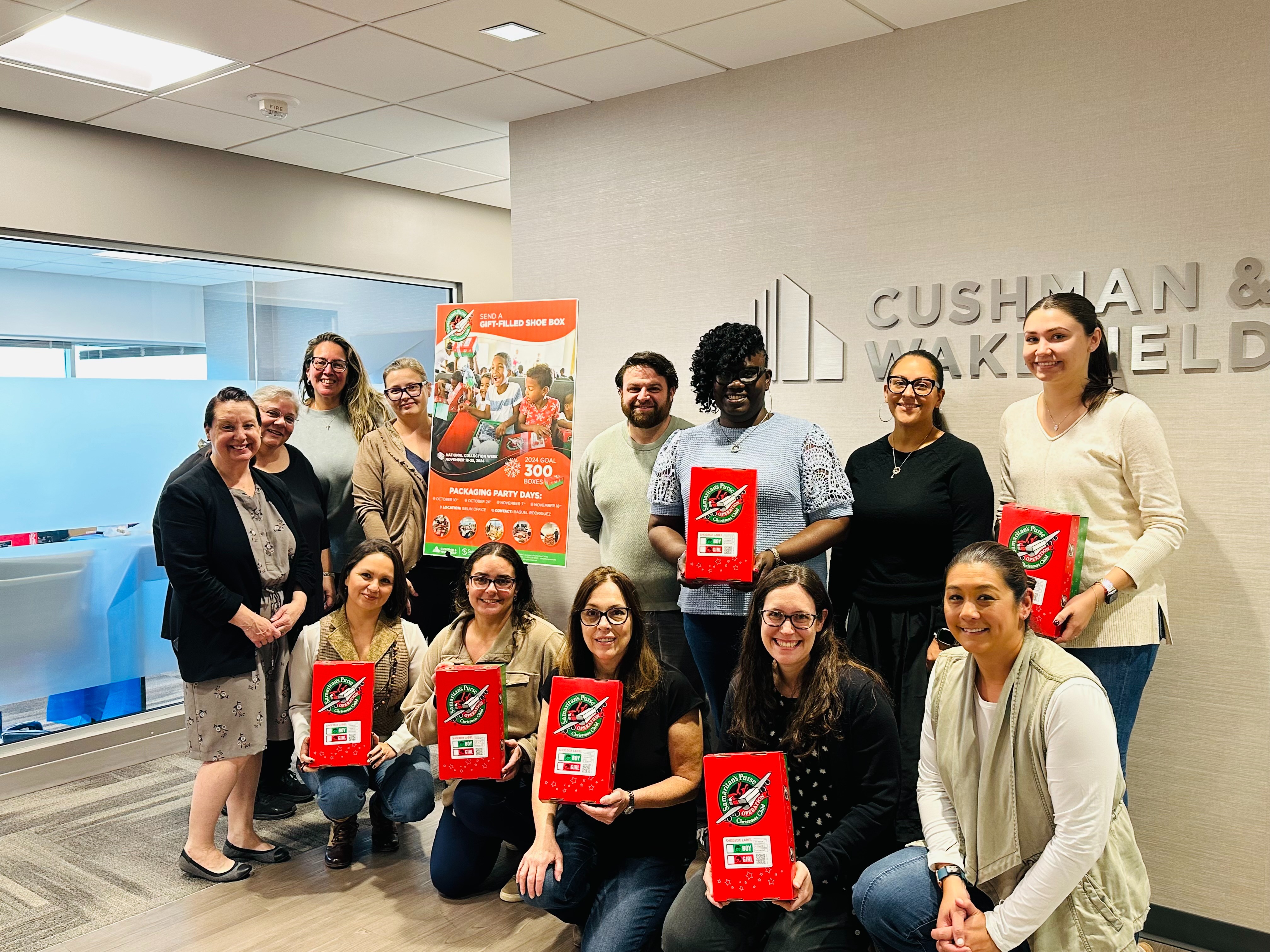 Pack Joy: 350 Shoeboxes for Kids in 2025 campaign photo, 4 of 5