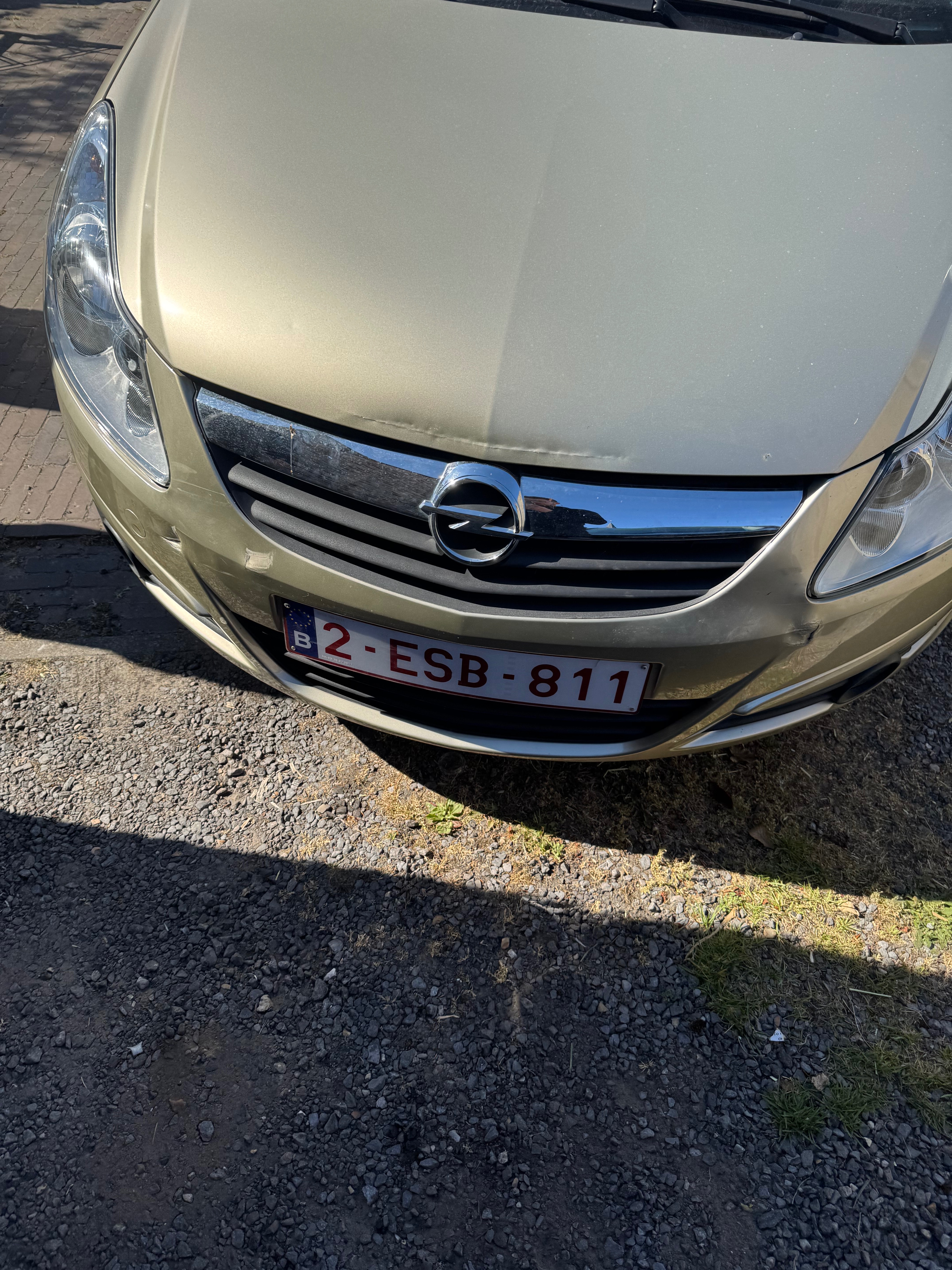Mijn auto is oud en kapot campaign photo, 2 of 4