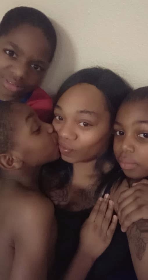 Support Single Mother of 5 - Rebuild After Losing Everything campaign photo, 4 of 6