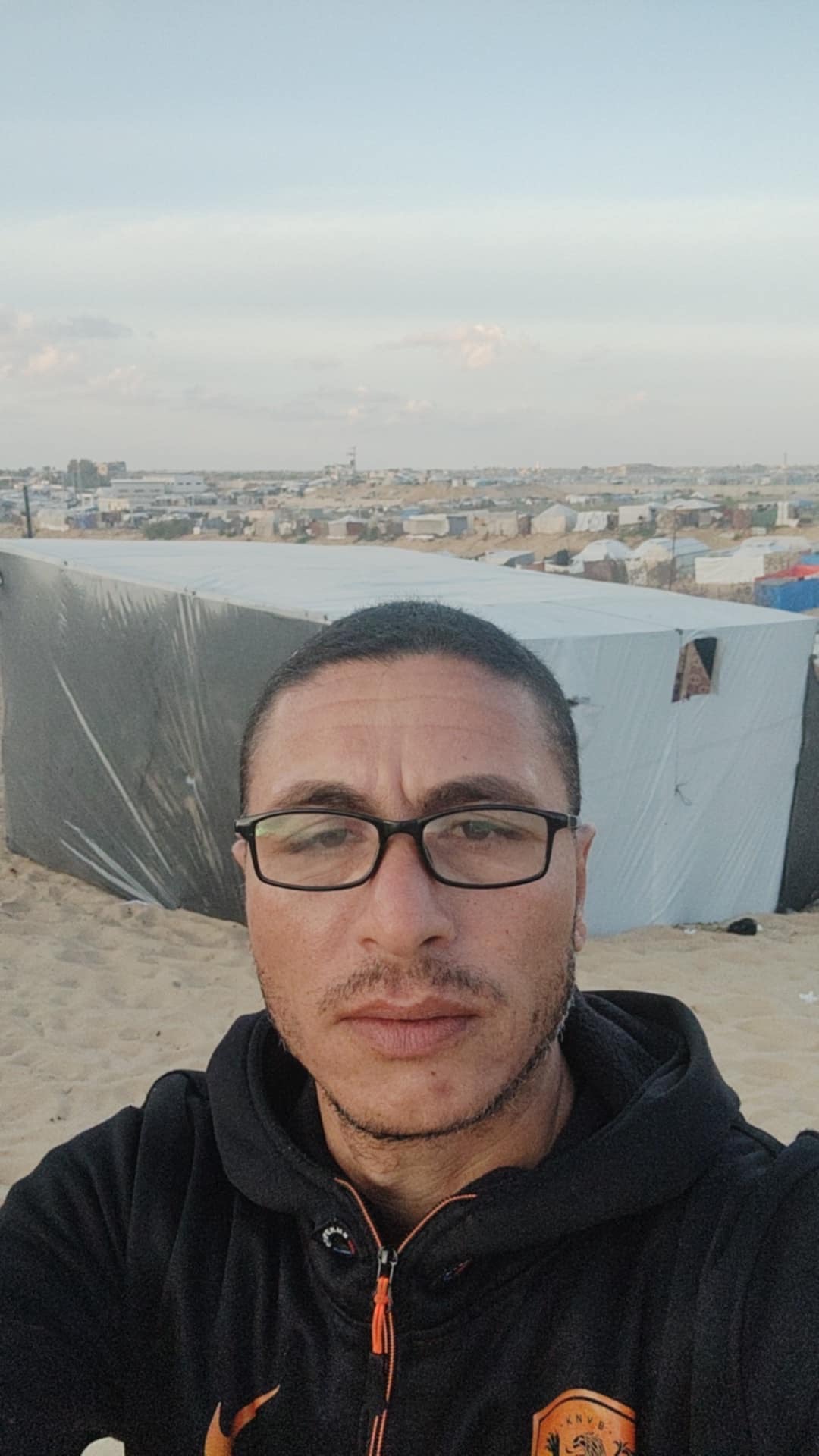 Help Sofian to keep his children a live campaign photo, 2 of 4