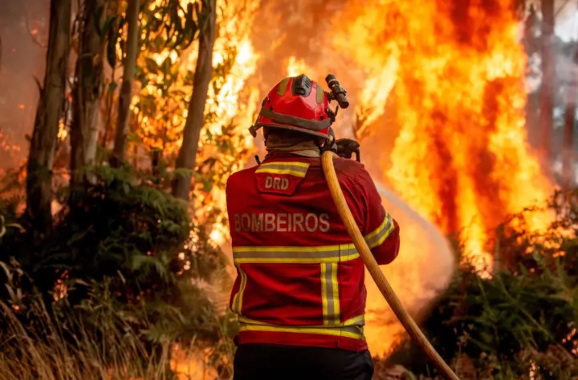 AJUDA AOS BOMBEIROS DE VILA REAL campaign photo, 2 of 4