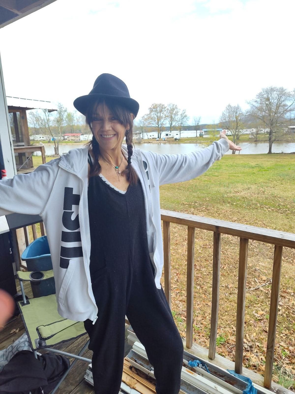 Give Rhonda the Loving Goodbye She Deserves campaign photo, 7 of 8