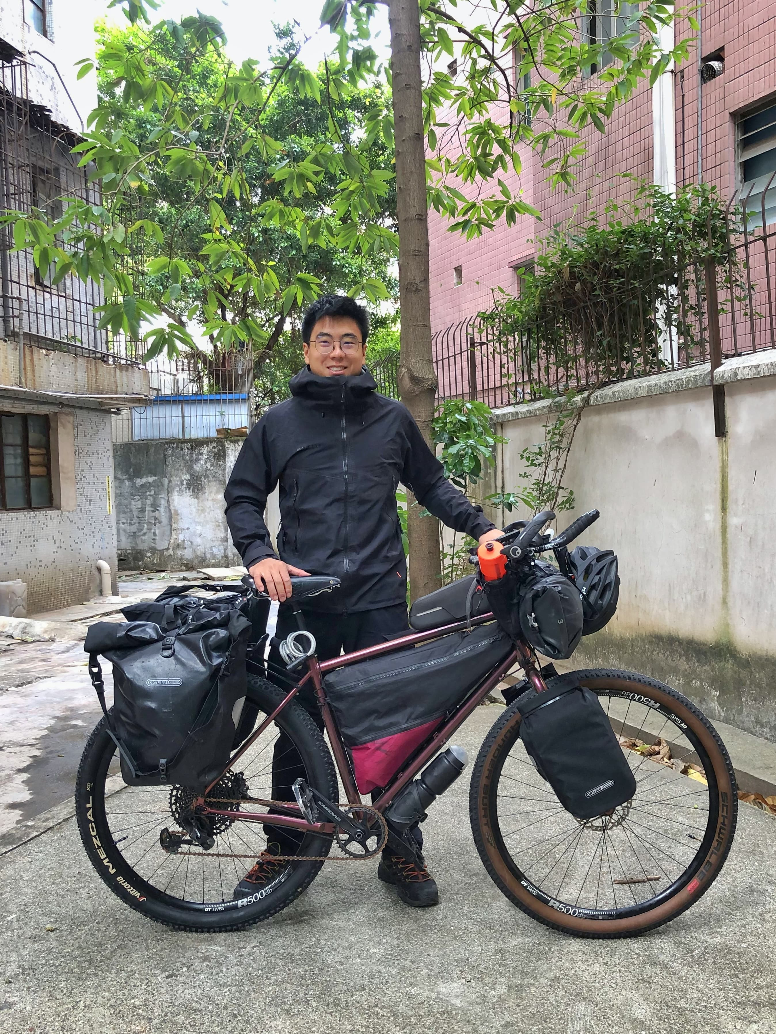 Cycling the world for a big dream ! campaign photo, 2 of 8
