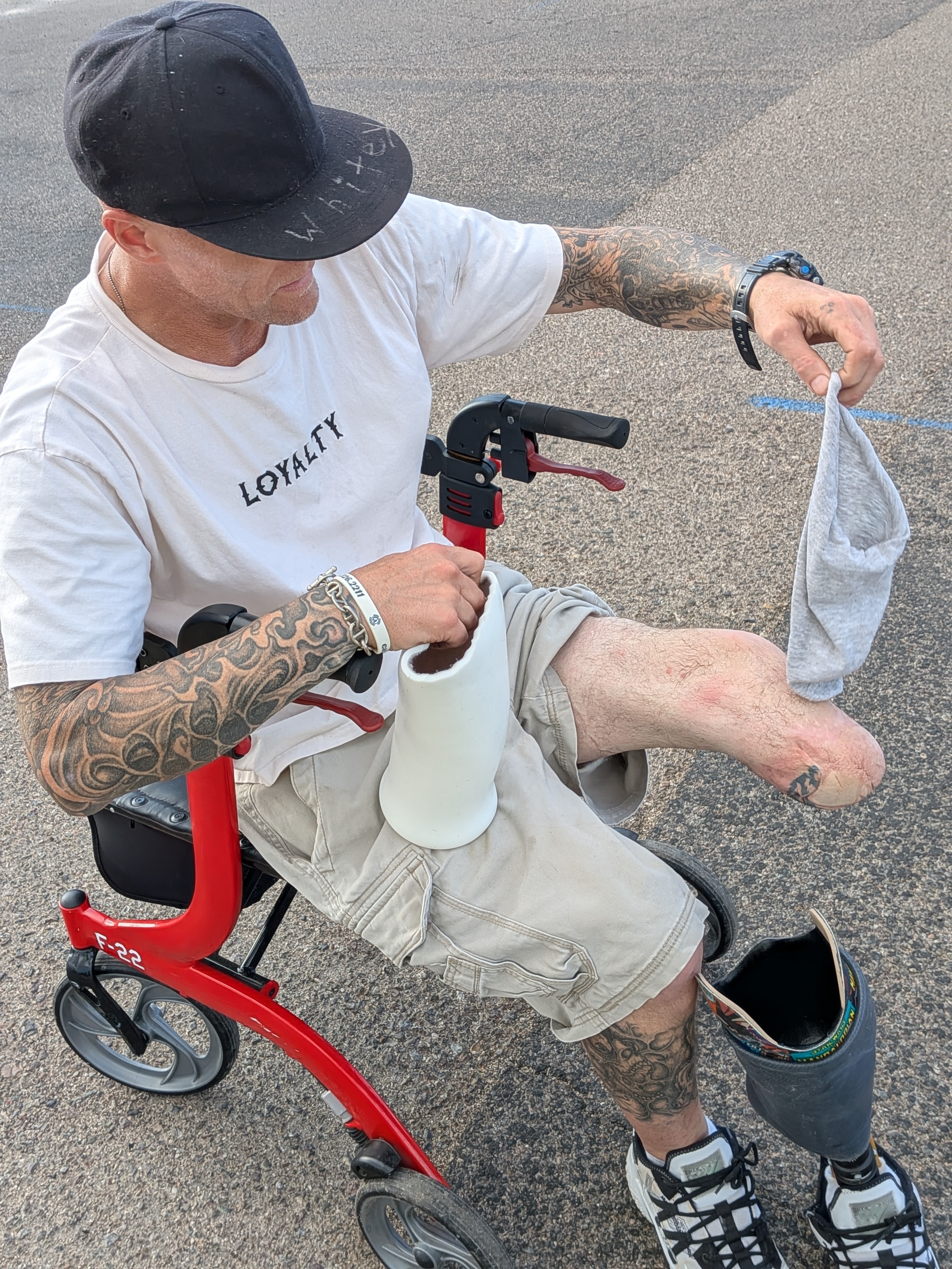 Urgent Support for Aaron Gray's Medical and Living Expenses campaign photo, 6 of 8