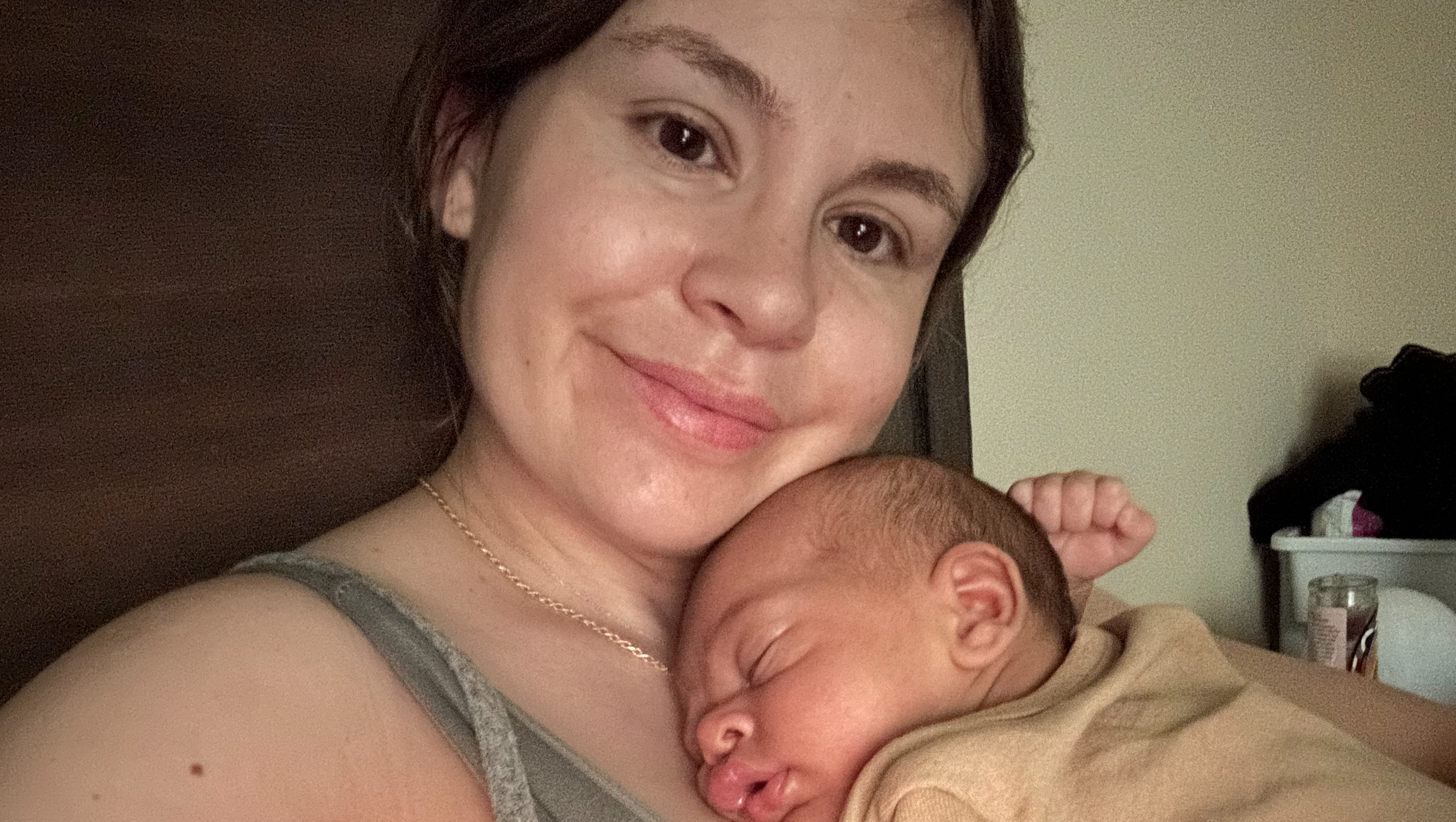 Help a New Mother Rebuild Her Classroom Supplies!! photo