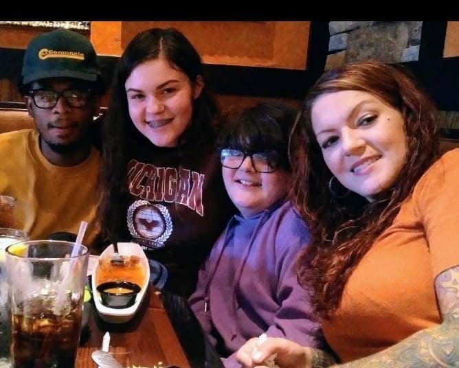 In loving memory of Janelle - Help with funeral expenses campaign photo, 2 of 8