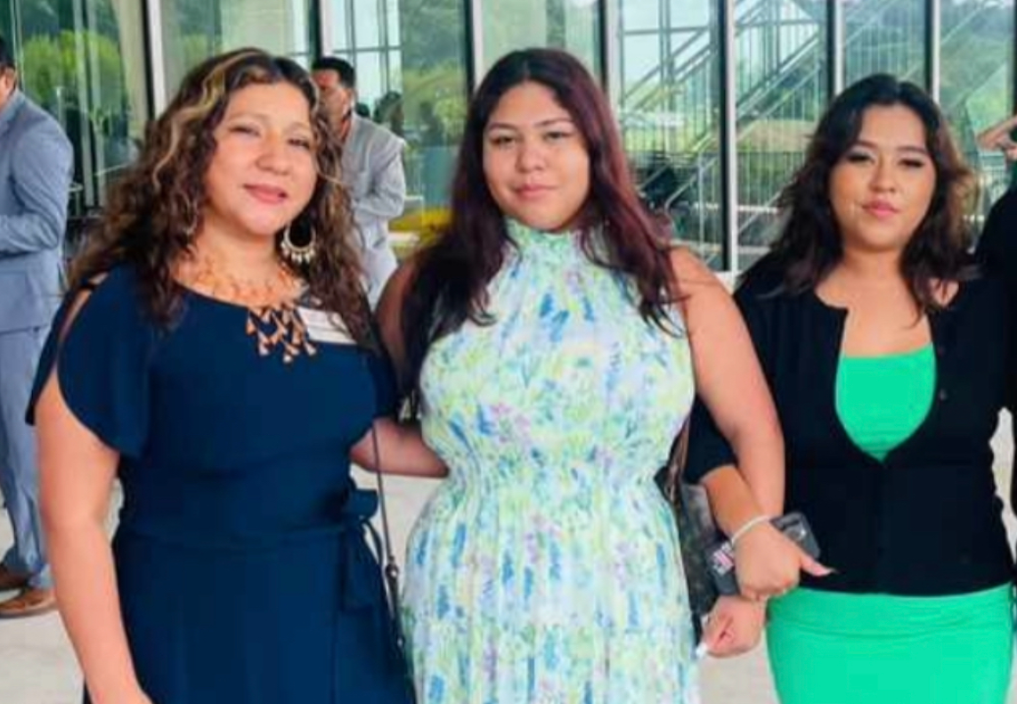 Support Kenely and Sister in Freeing Their Mom campaign photo, 2 of 5