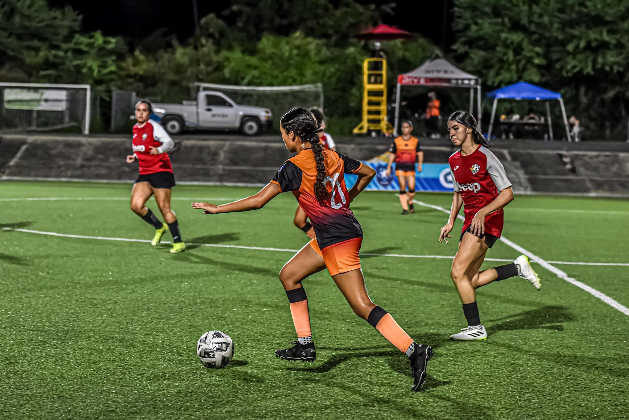 Support Soccer Dreams for ANDREA AVILES. campaign photo, 6 of 8