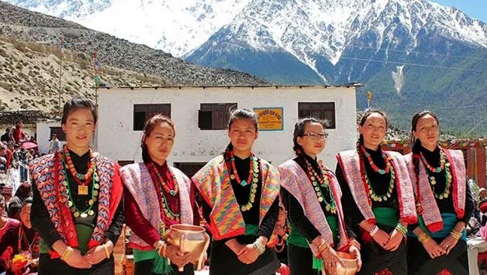 Donate to help give Nepalese runners equal opportunities photo