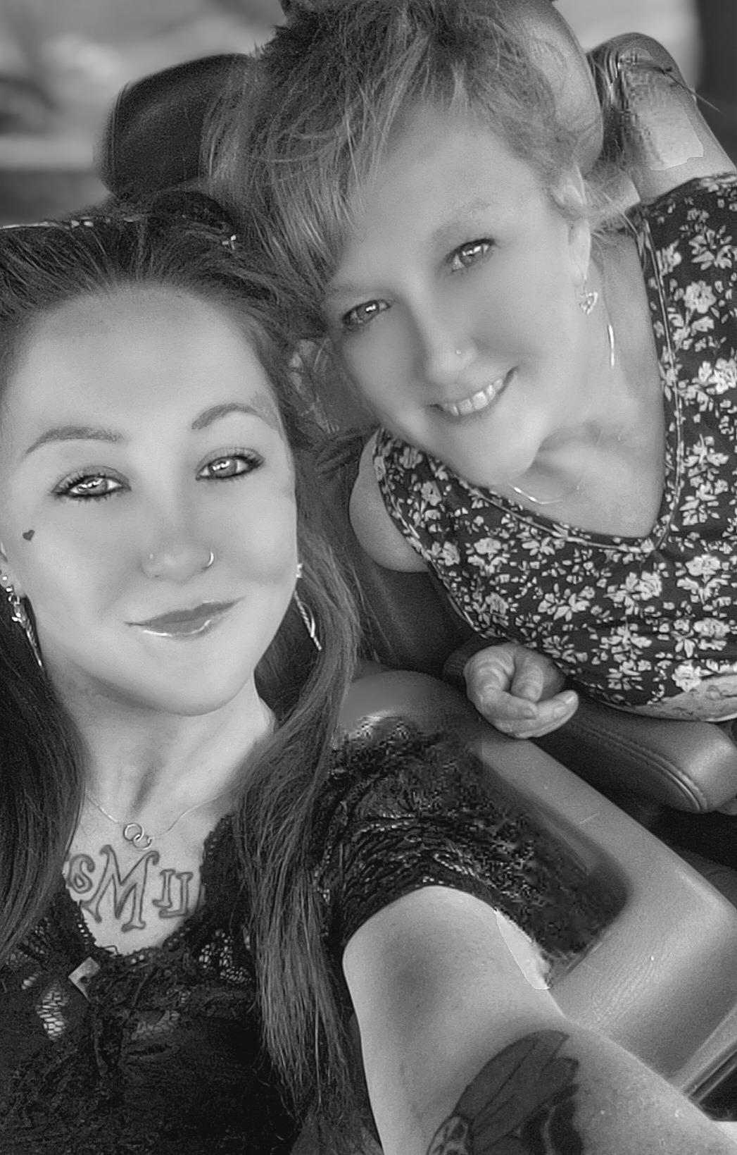 Support Lori Lynn Stokes' Family with Funeral Costs campaign photo, 2 of 8