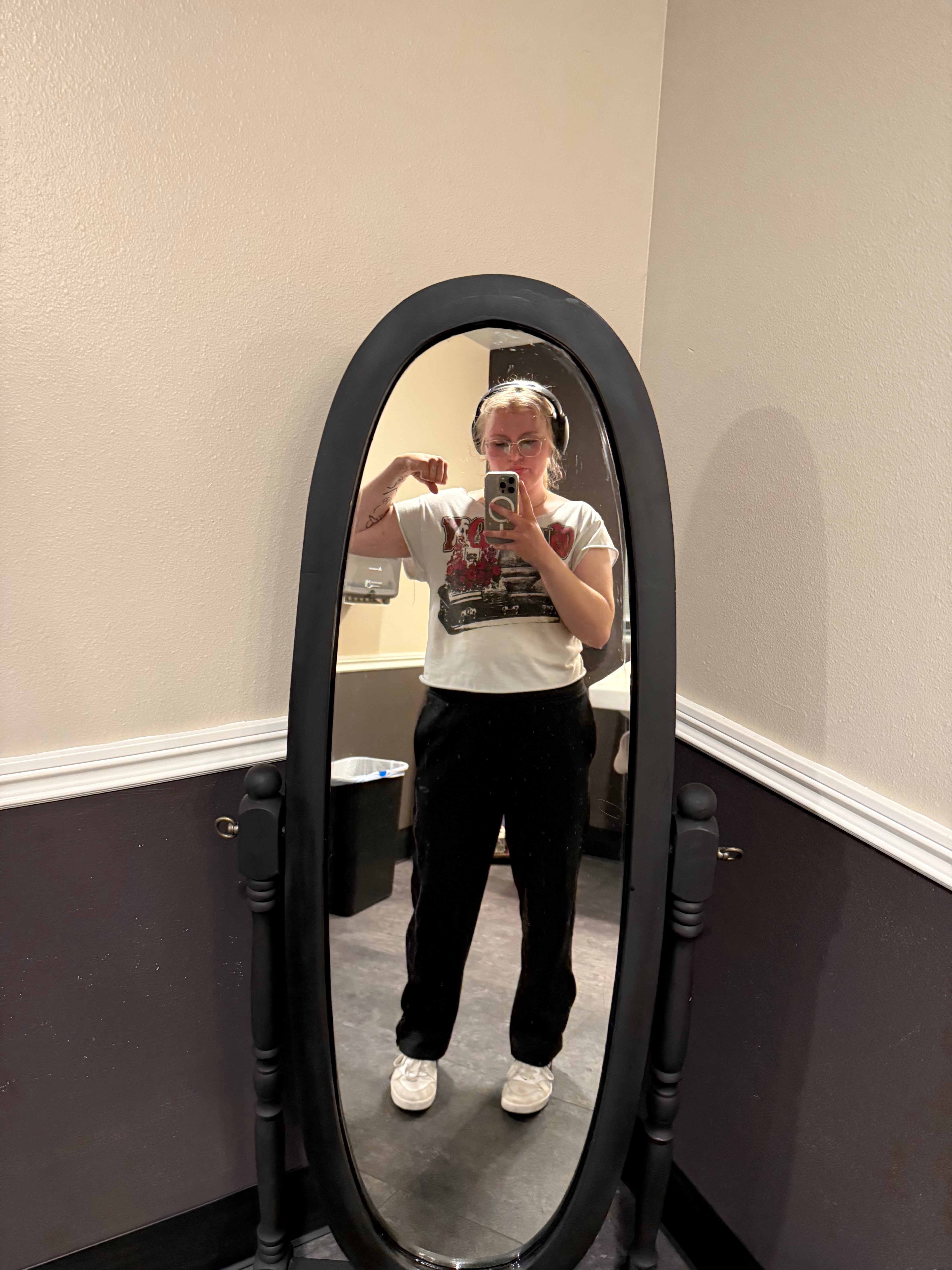 Support Elaina Bright’s Recovery After 2nd Colon Rupture campaign photo, 2 of 7