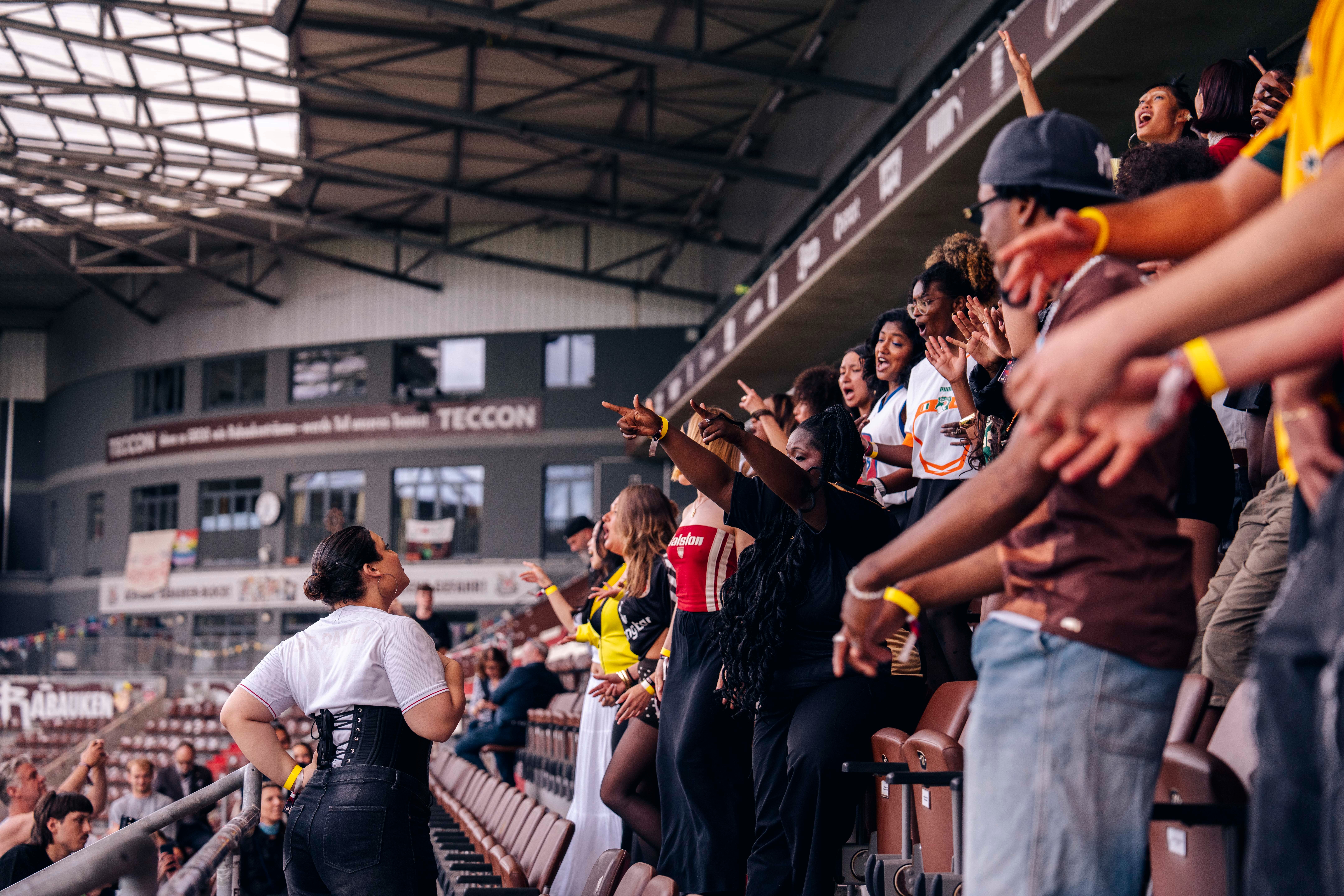 Born 2 Sing Choir campaign photo, 2 of 4