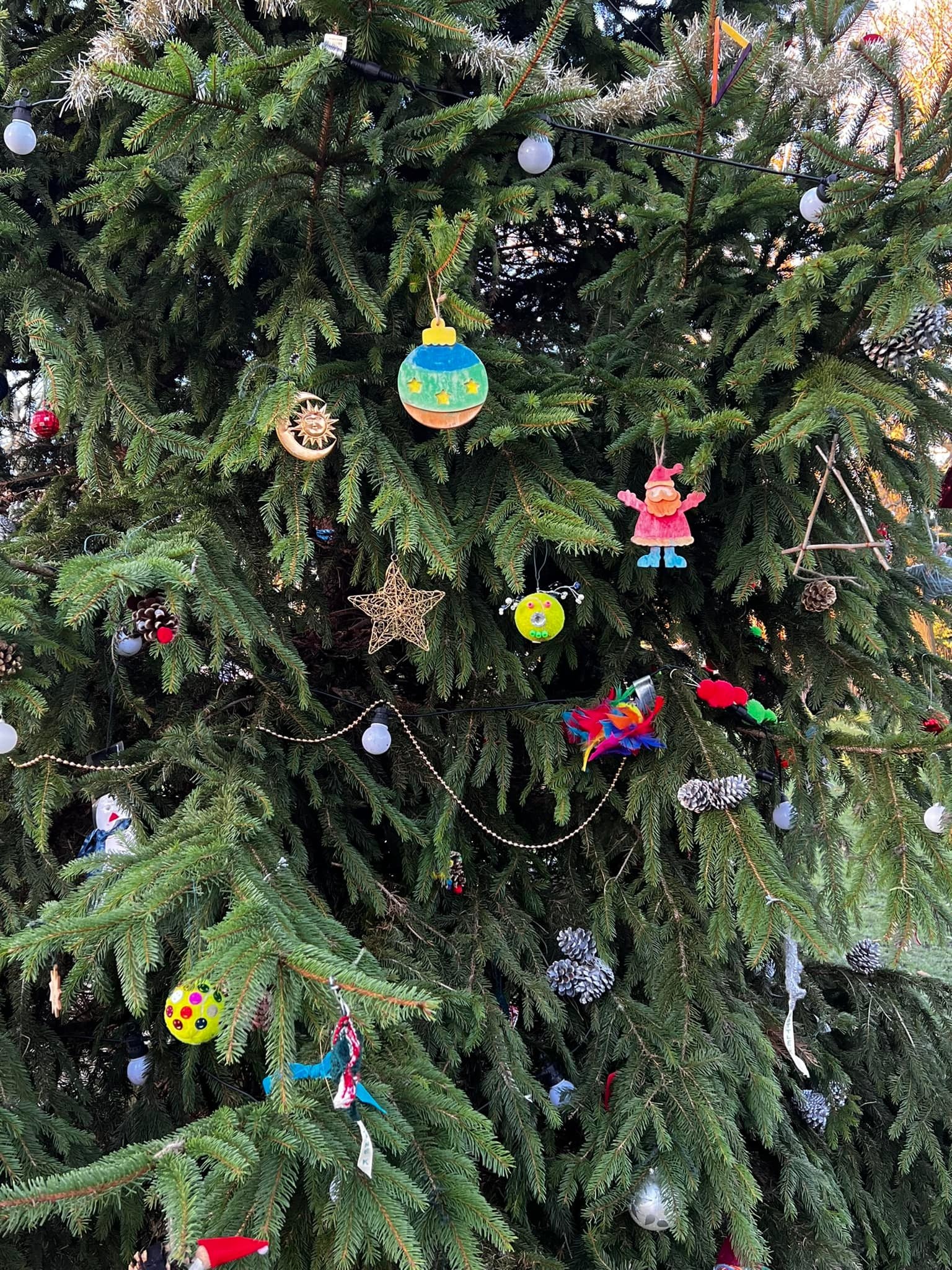 Community Christmas Tree 2025 campaign photo, 2 of 4
