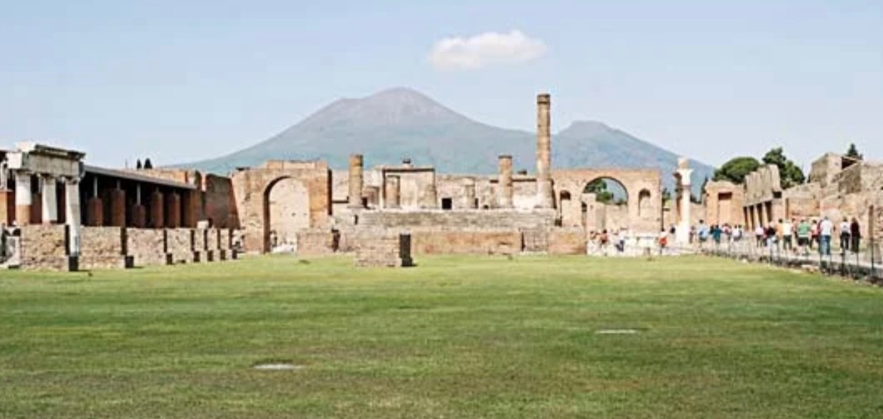 Help Abbie Arrington Experience Italy campaign photo, 6 of 7