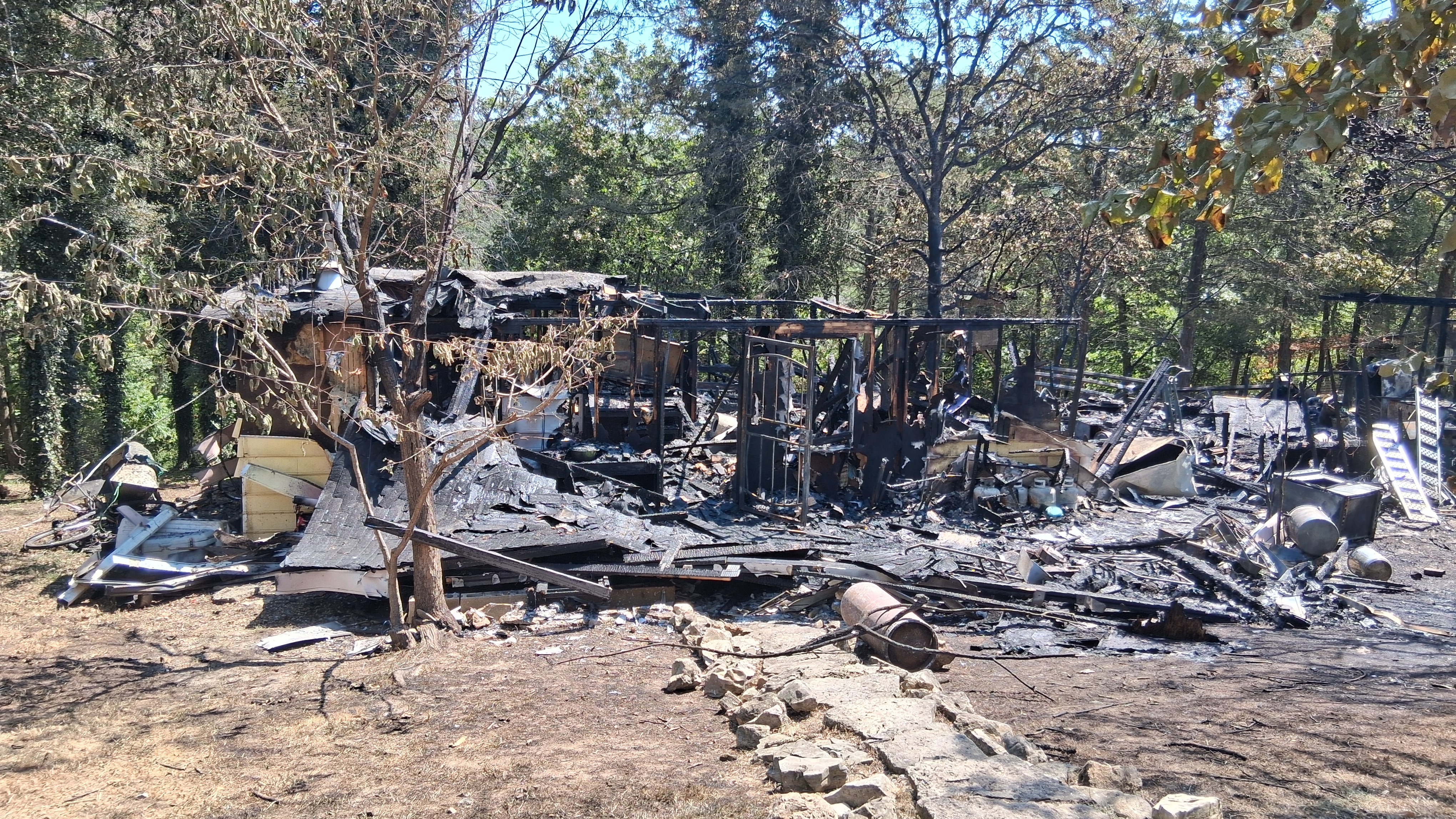 Wycoff family of Henderson Ar. loses everything in fire campaign photo, 5 of 6