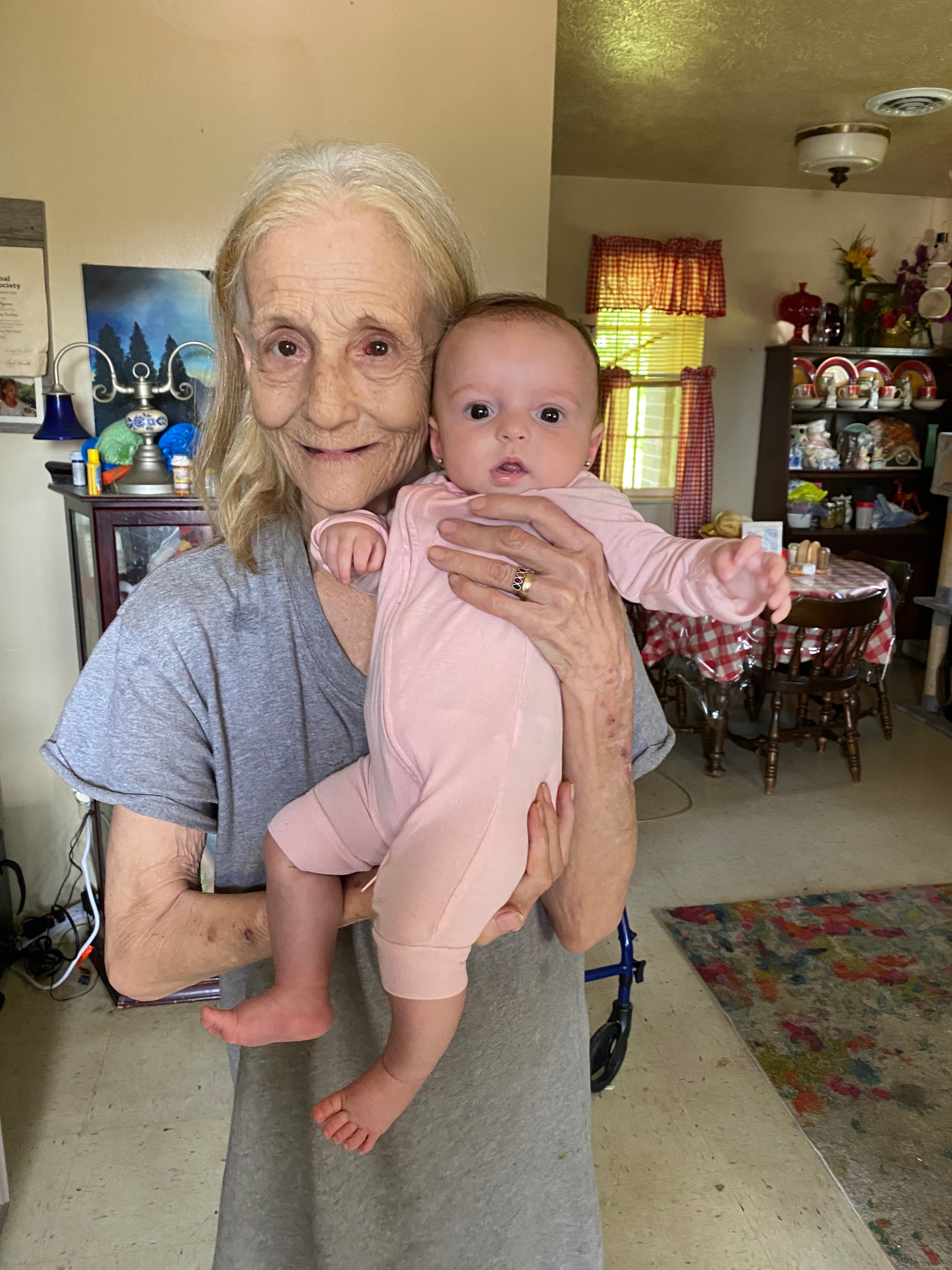 Honoring My Mom: Help With Her Funeral Costs campaign photo, 2 of 4