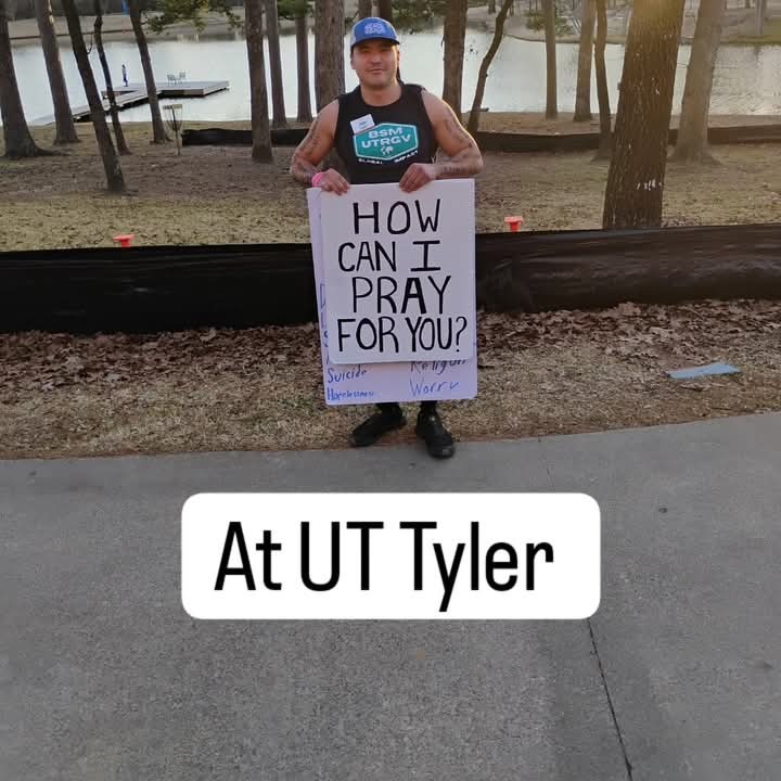 Help a Liberty Student Share Faith campaign photo, 4 of 7
