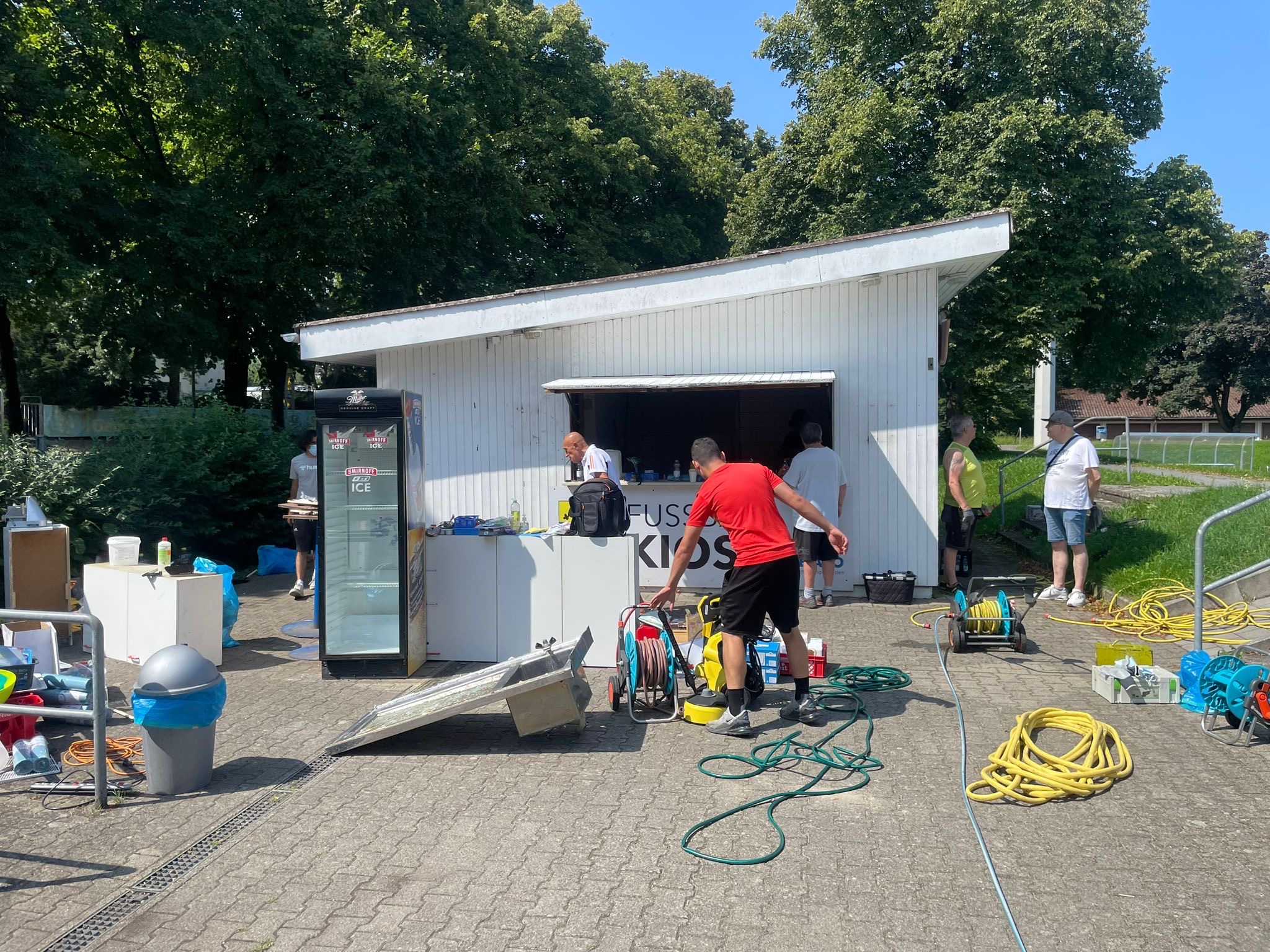 Renovierung unseres Fußball-Kiosks campaign photo, 4 of 6