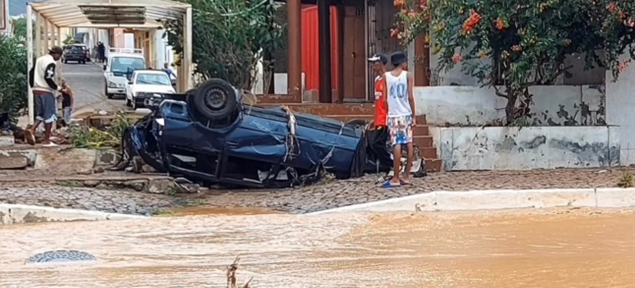 Tropical Storm Erin Relief - São Vincente, Cape Verde campaign photo, 4 of 8